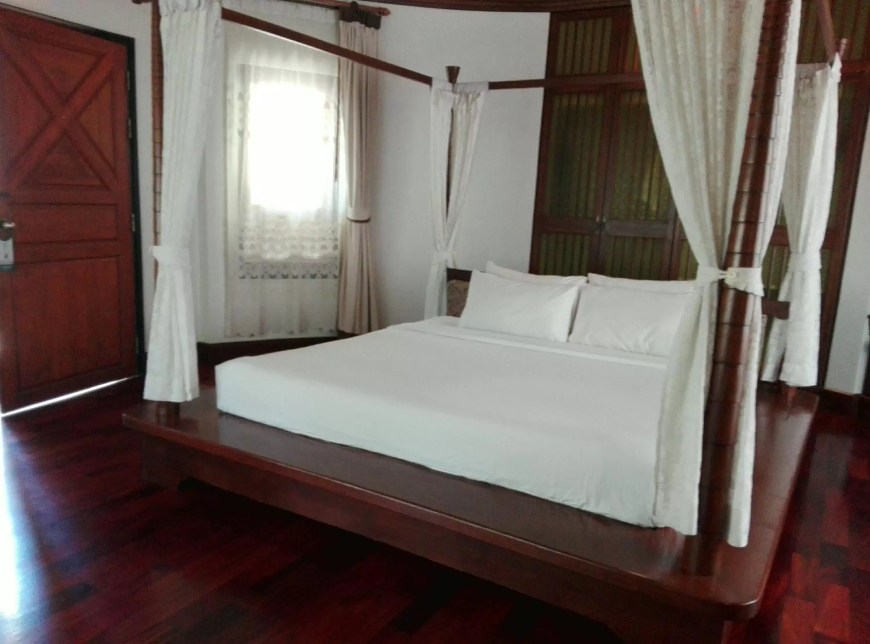 Bed in Golden Beach Resort