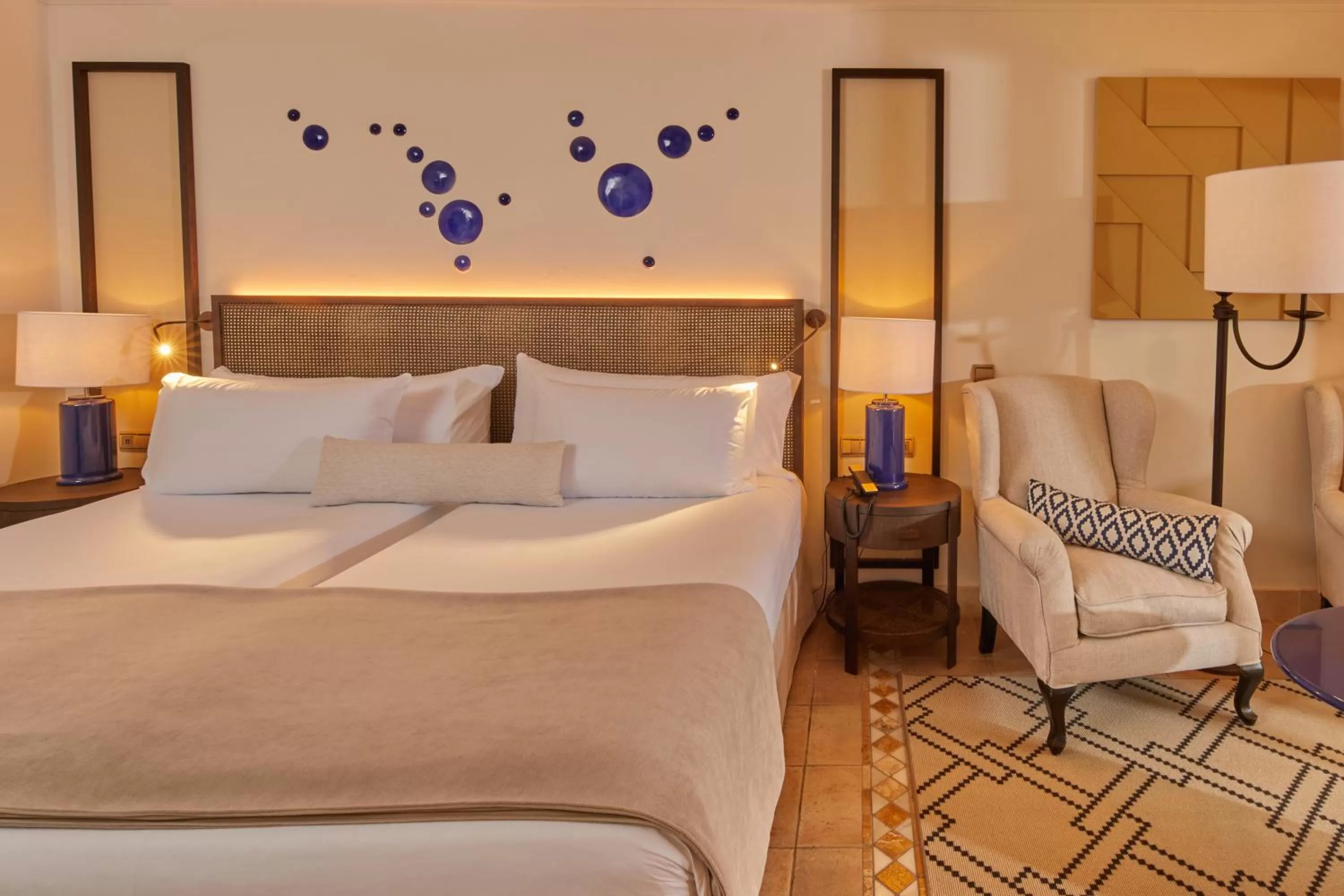 Bed in Secrets Bahía Real Resort & Spa Adults only