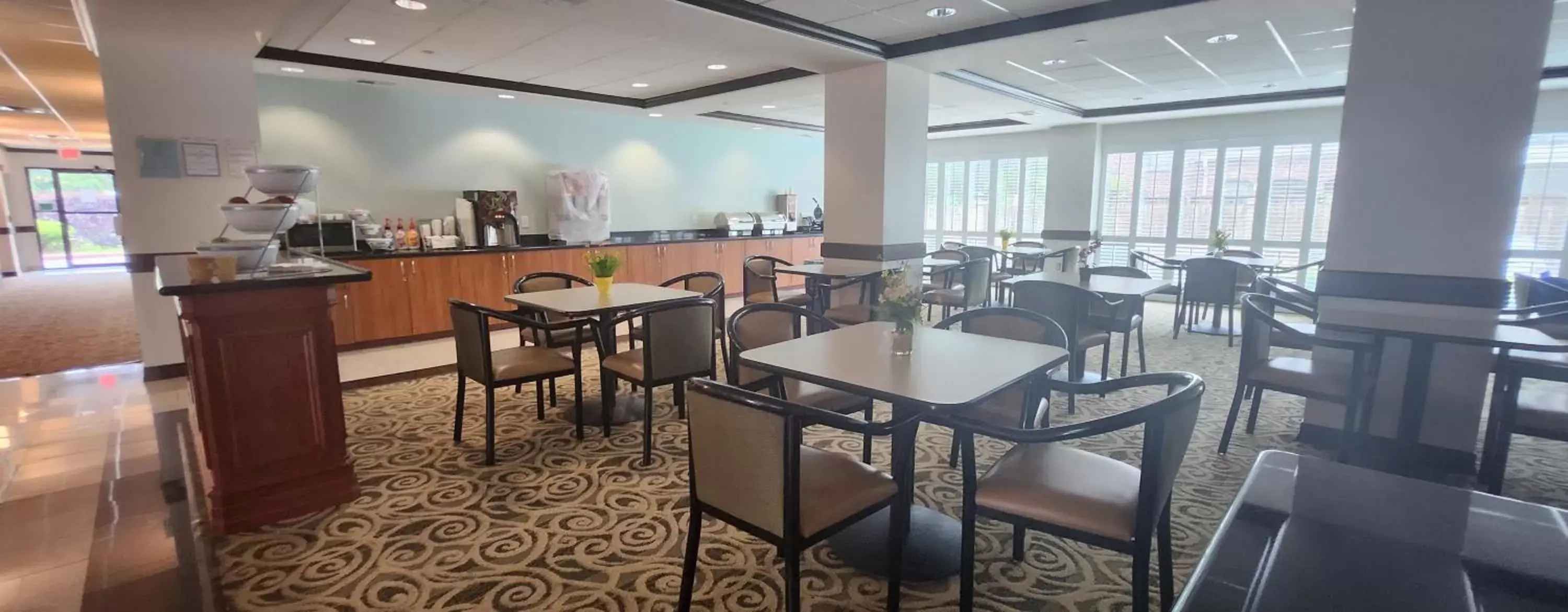 Breakfast, Restaurant/Places to Eat in Wingate By Wyndham Houston / Willowbrook