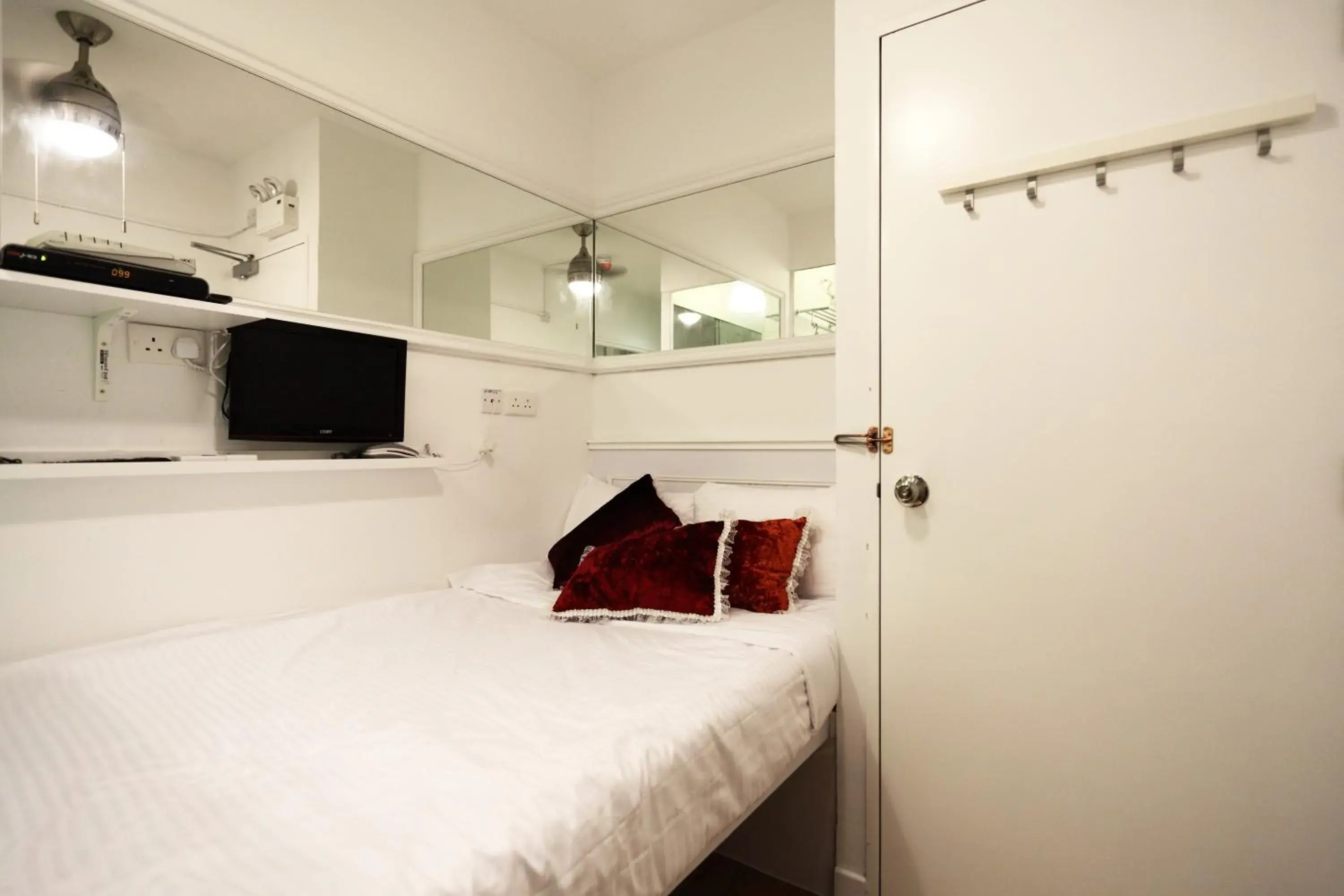 Bed in Apple lnn Causeway Bay Bed in Apple lnn Causeway Bay