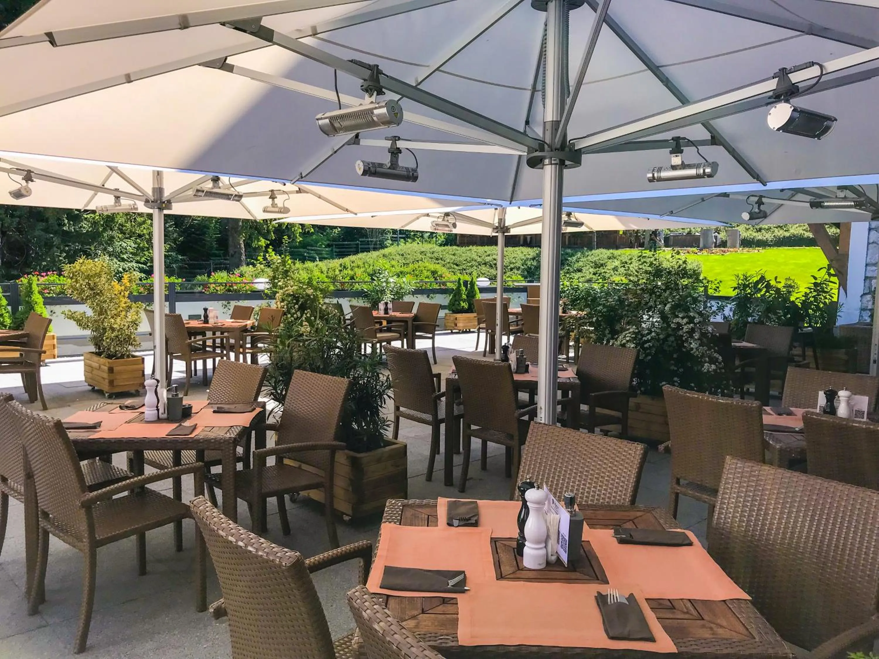 Property building in Teleferic Grand Hotel