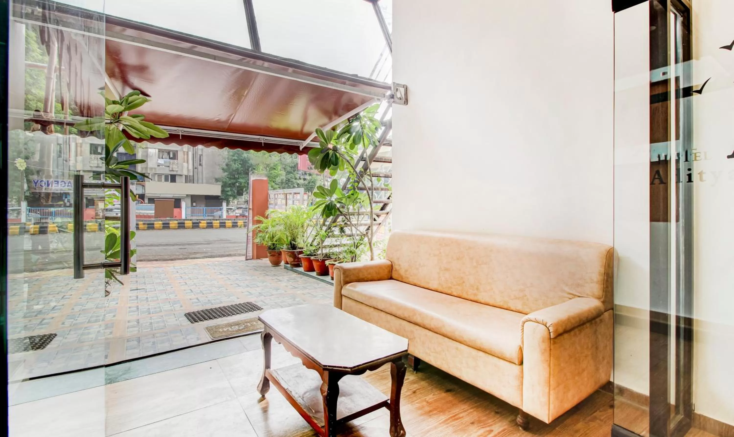 Seating area in Itsy Hotels Aditya