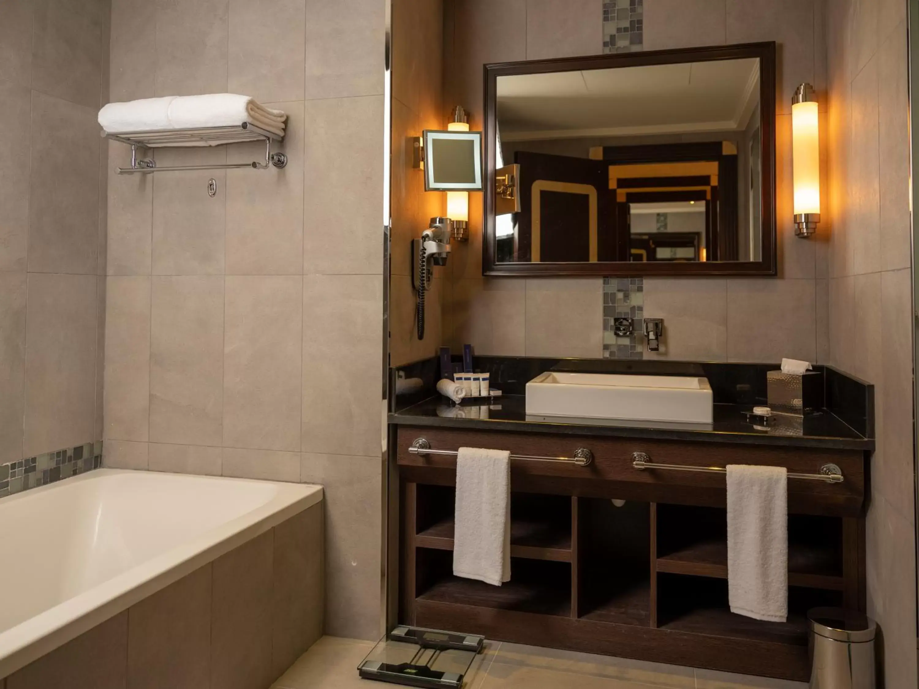 Bathroom in Retaj Salwa Resort & Spa