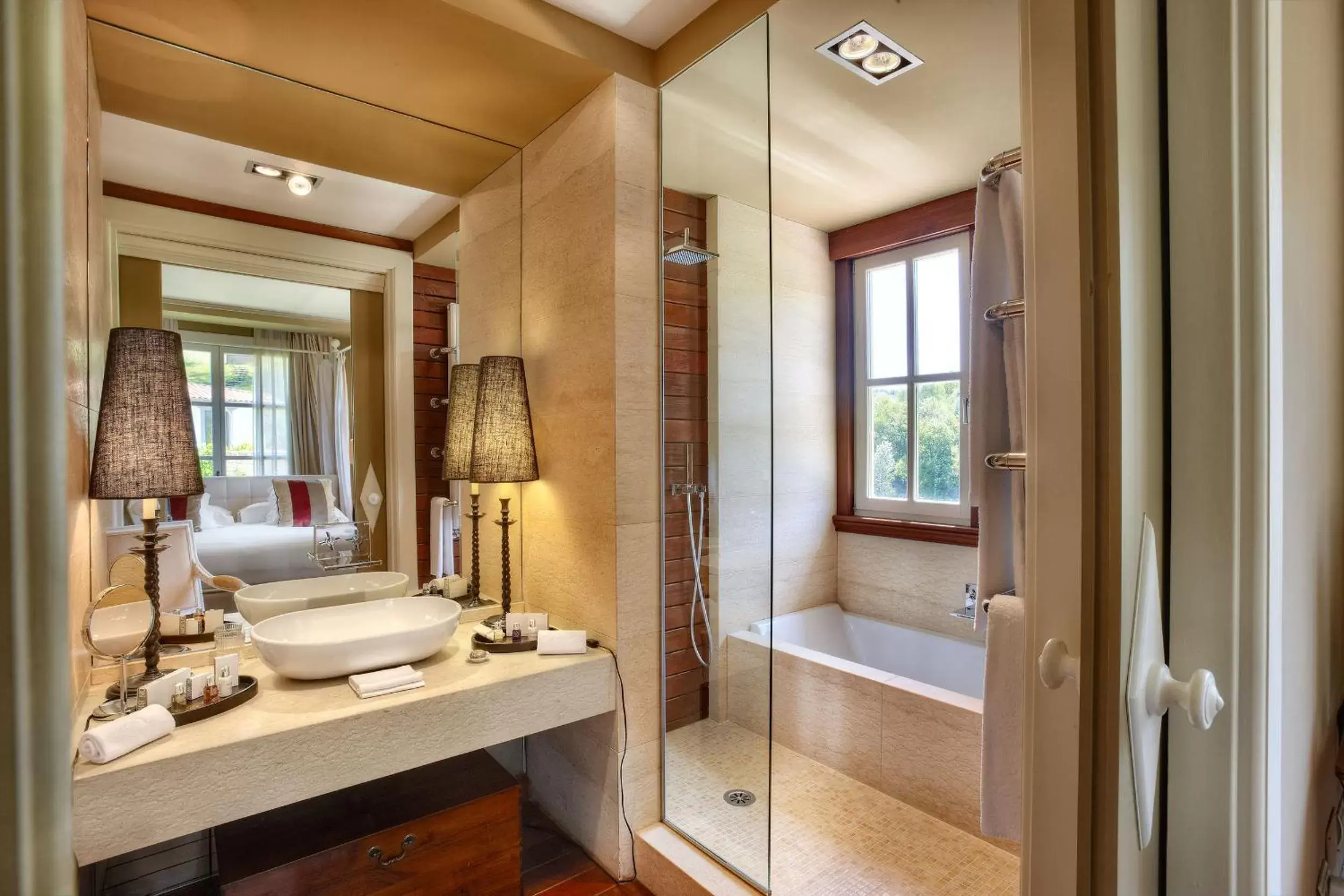 King Room with Garden View in Hotel Iturregi King Room with Garden View in Hotel Iturregi