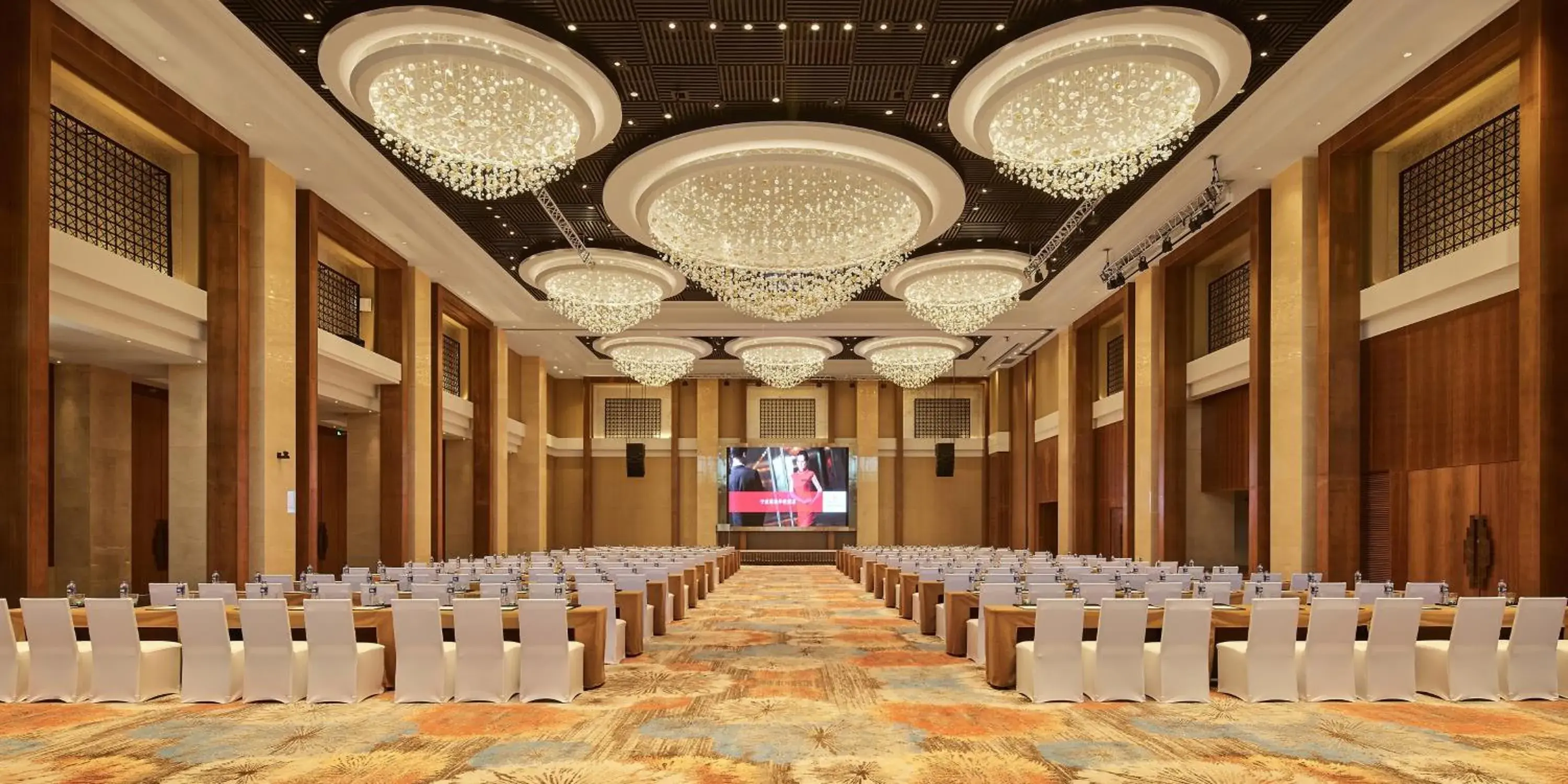 Meeting/conference room, Banquet Facilities in HUALUXE Ningbo Harbor City, an IHG Hotel