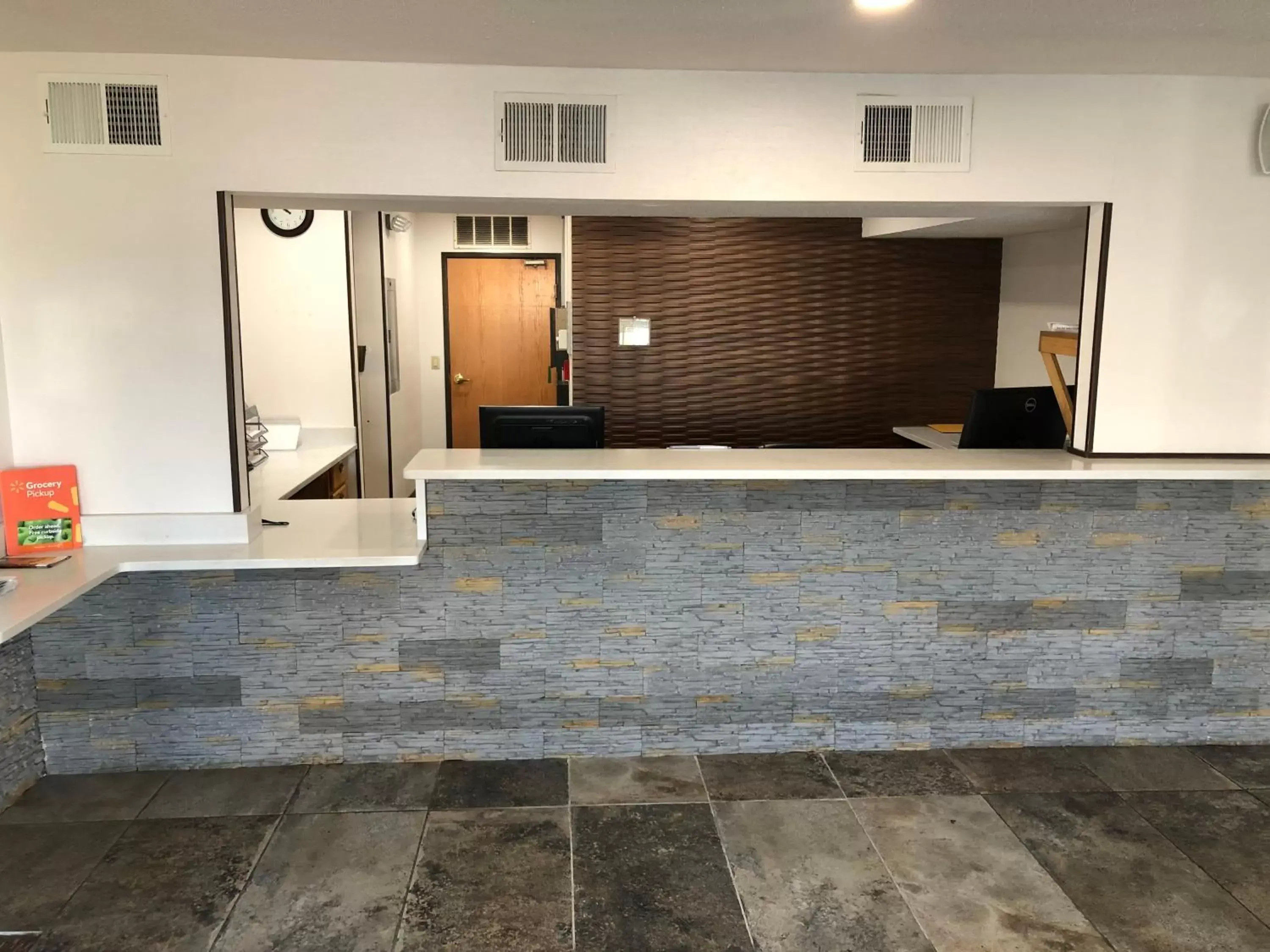 Lobby or reception, Lobby/Reception in Country Inn & Suites by Radisson, Auburn, IN