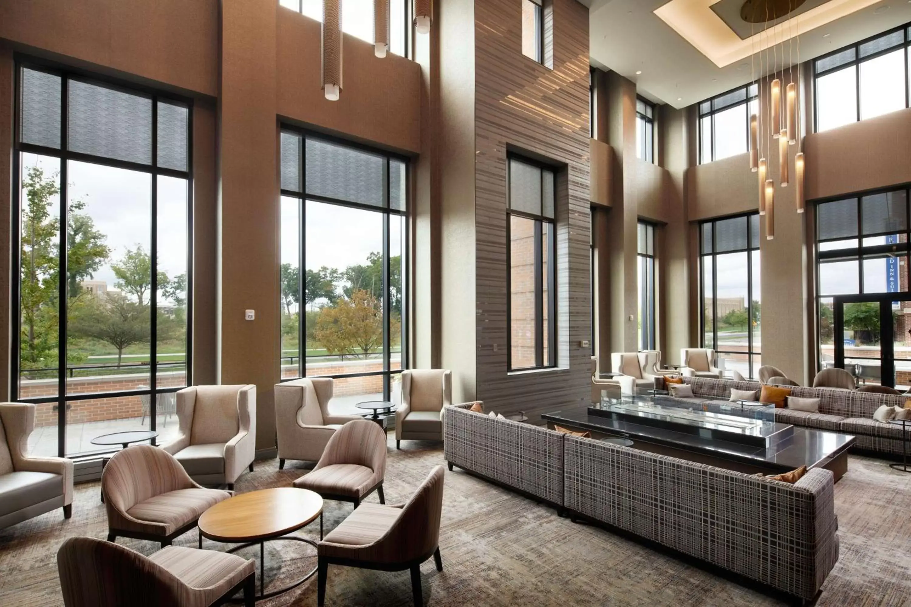 Lobby or reception in Embassy Suites by Hilton South Bend