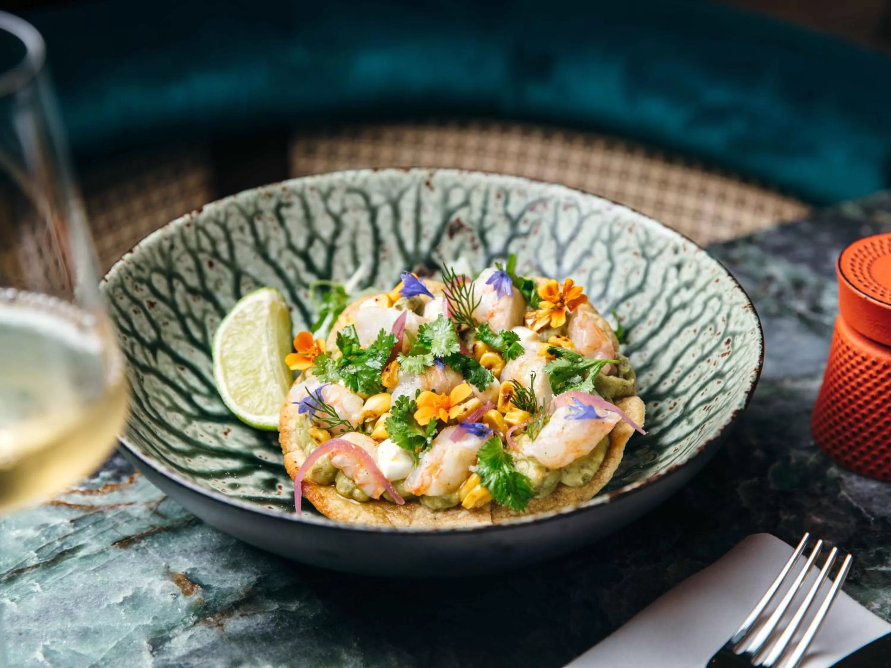 Restaurant/places to eat in Kimpton - St Honoré Paris by IHG