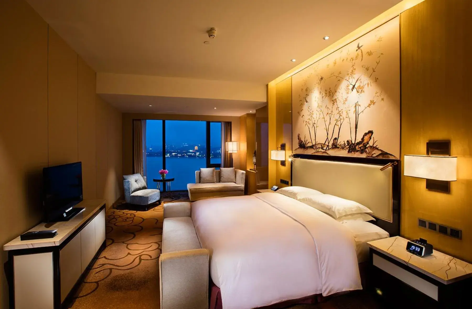 Bed in Hilton Wuhan Riverside