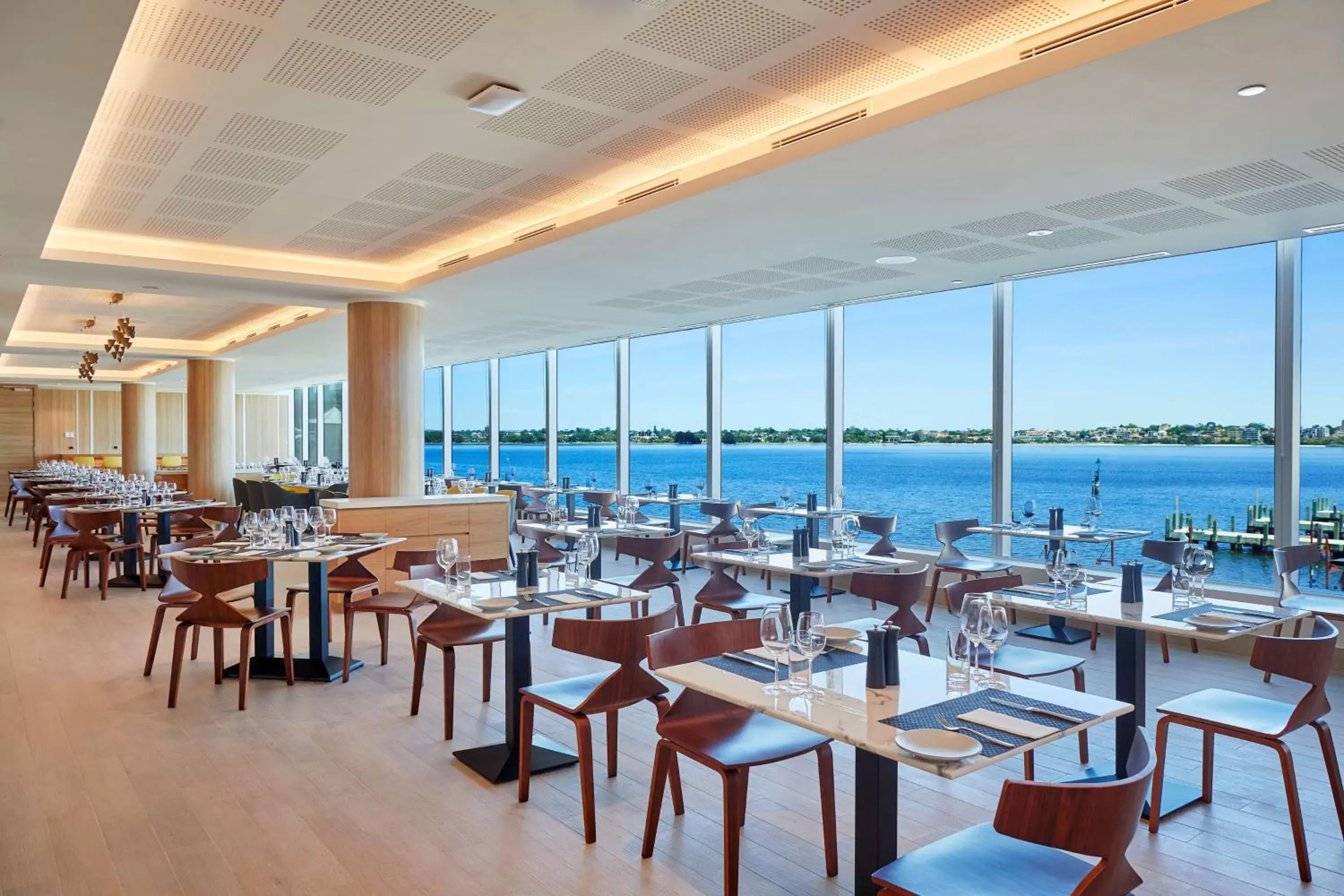 Breakfast, Restaurant/Places to Eat in Doubletree By Hilton Perth Waterfront