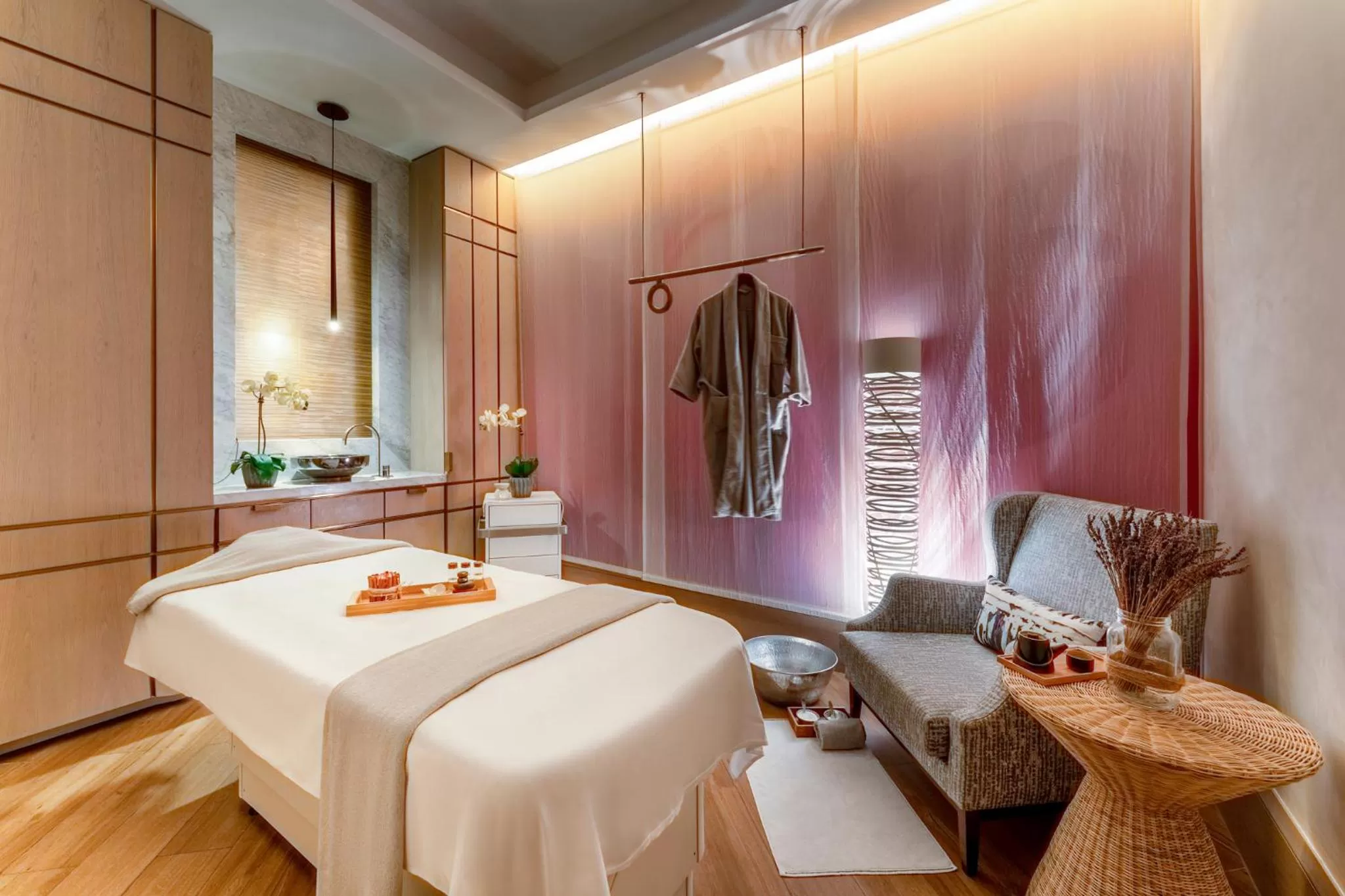 Massage, Bed in Grand Plaza Mövenpick Media City