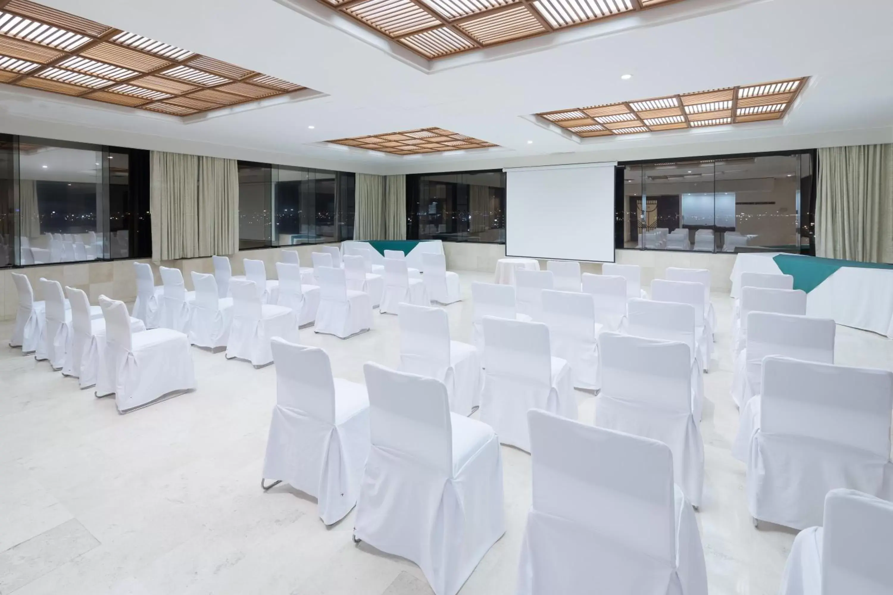 Meeting/conference room, Banquet Facilities in Ramada Hola Culiacan