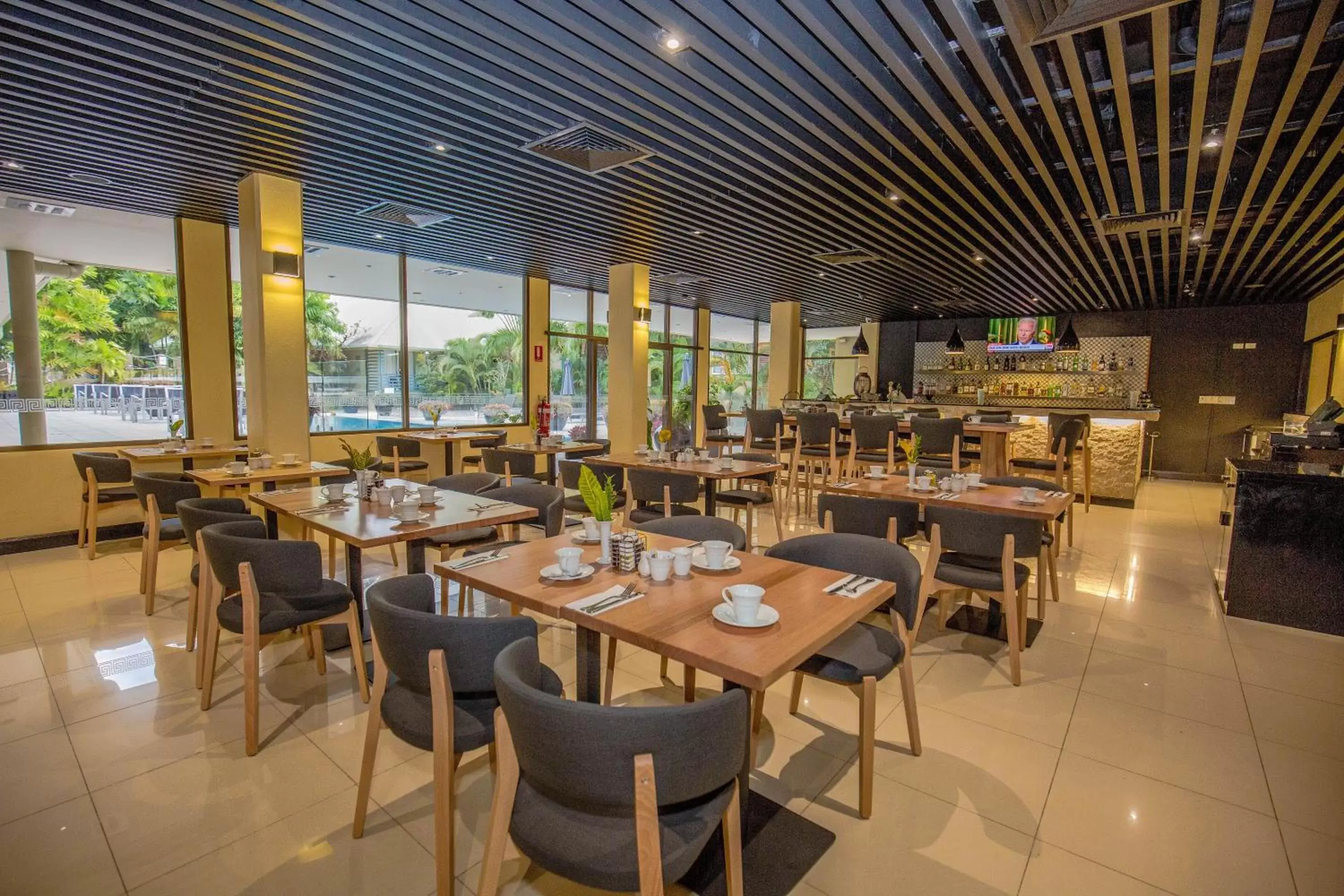 Restaurant/places to eat in Gateway Hotel Restaurant/places to eat in Gateway Hotel