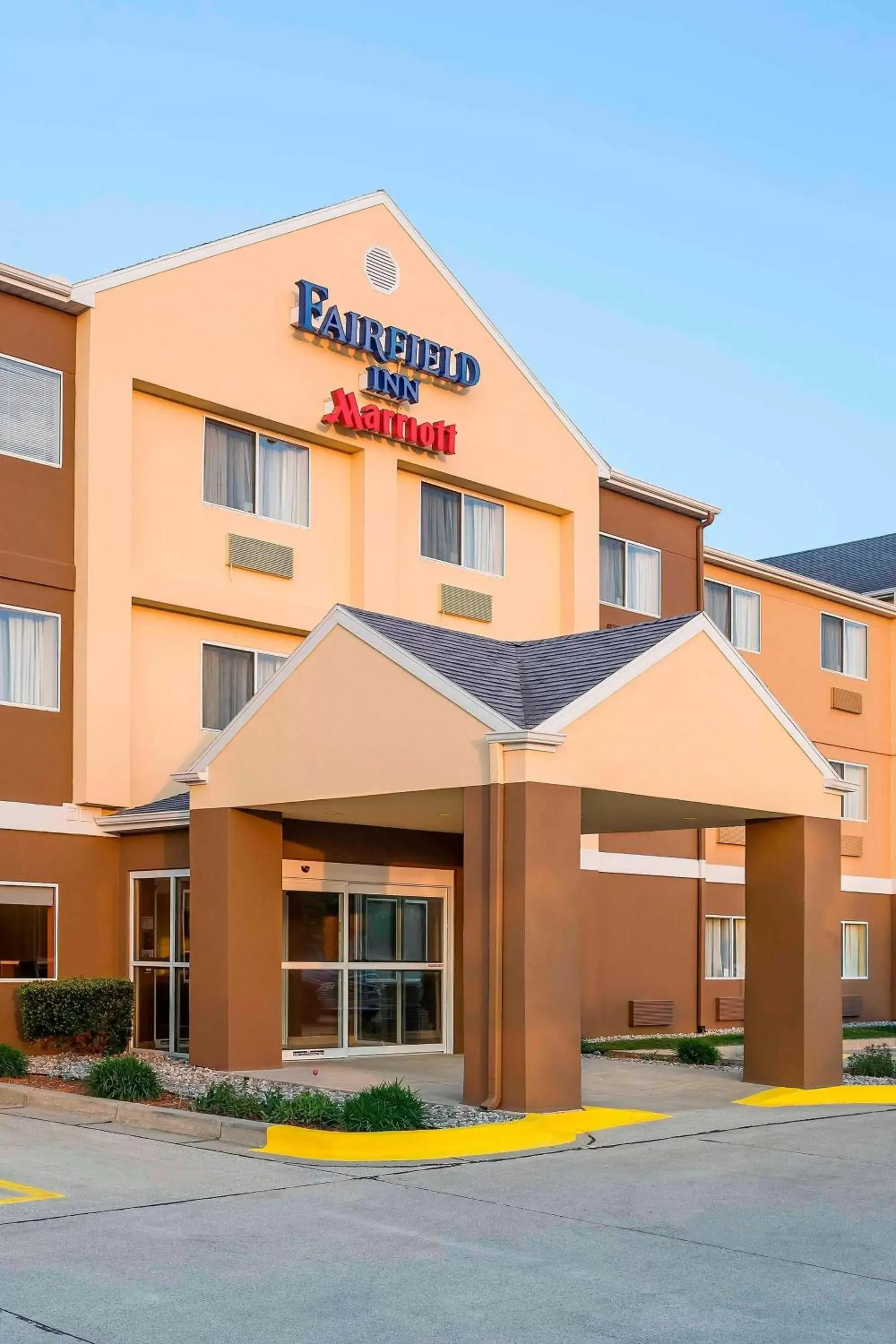 Property Building in Fairfield Inn & Suites Holland