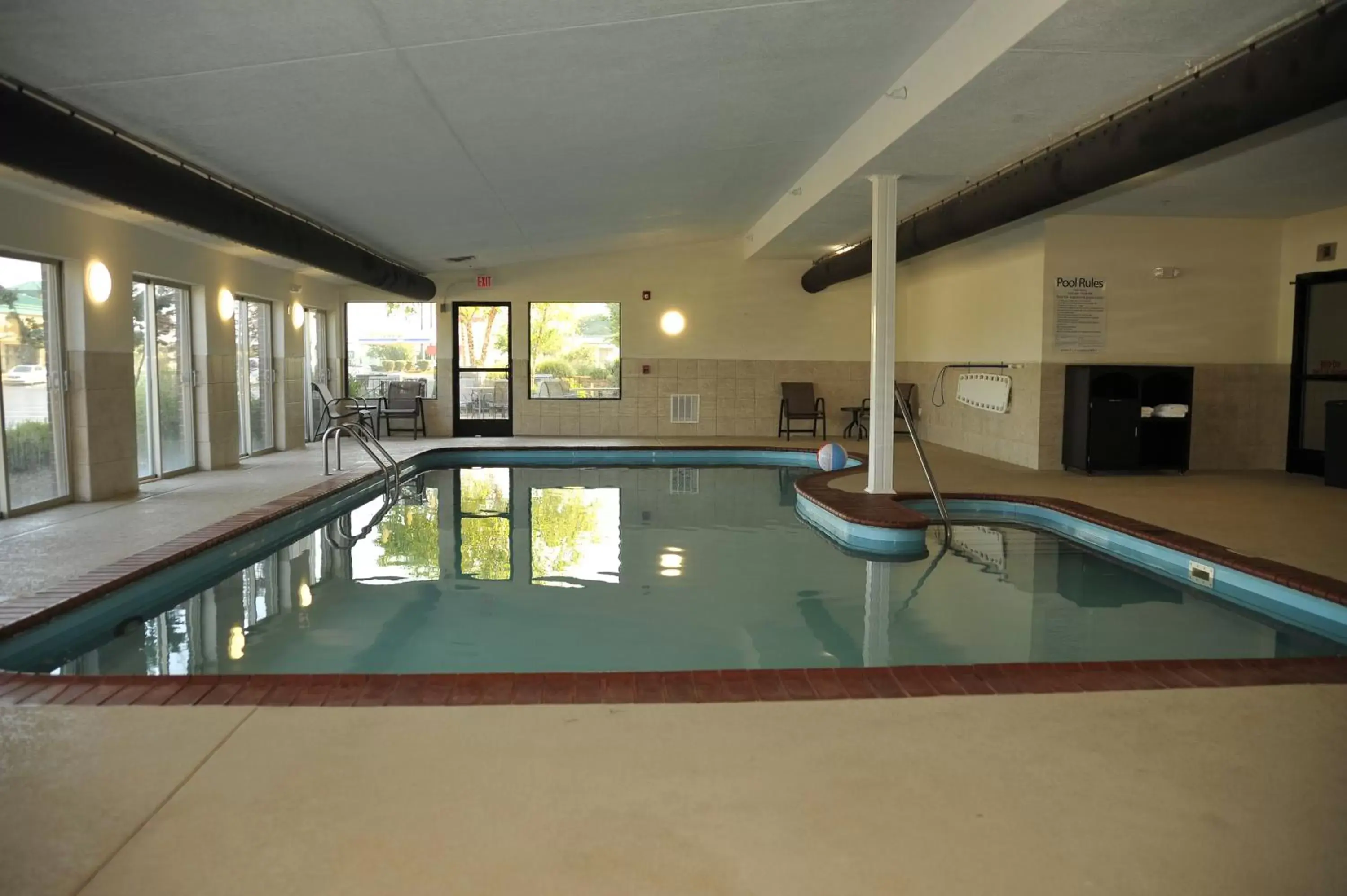 Swimming Pool in Wingate by Wyndham Bowling Green