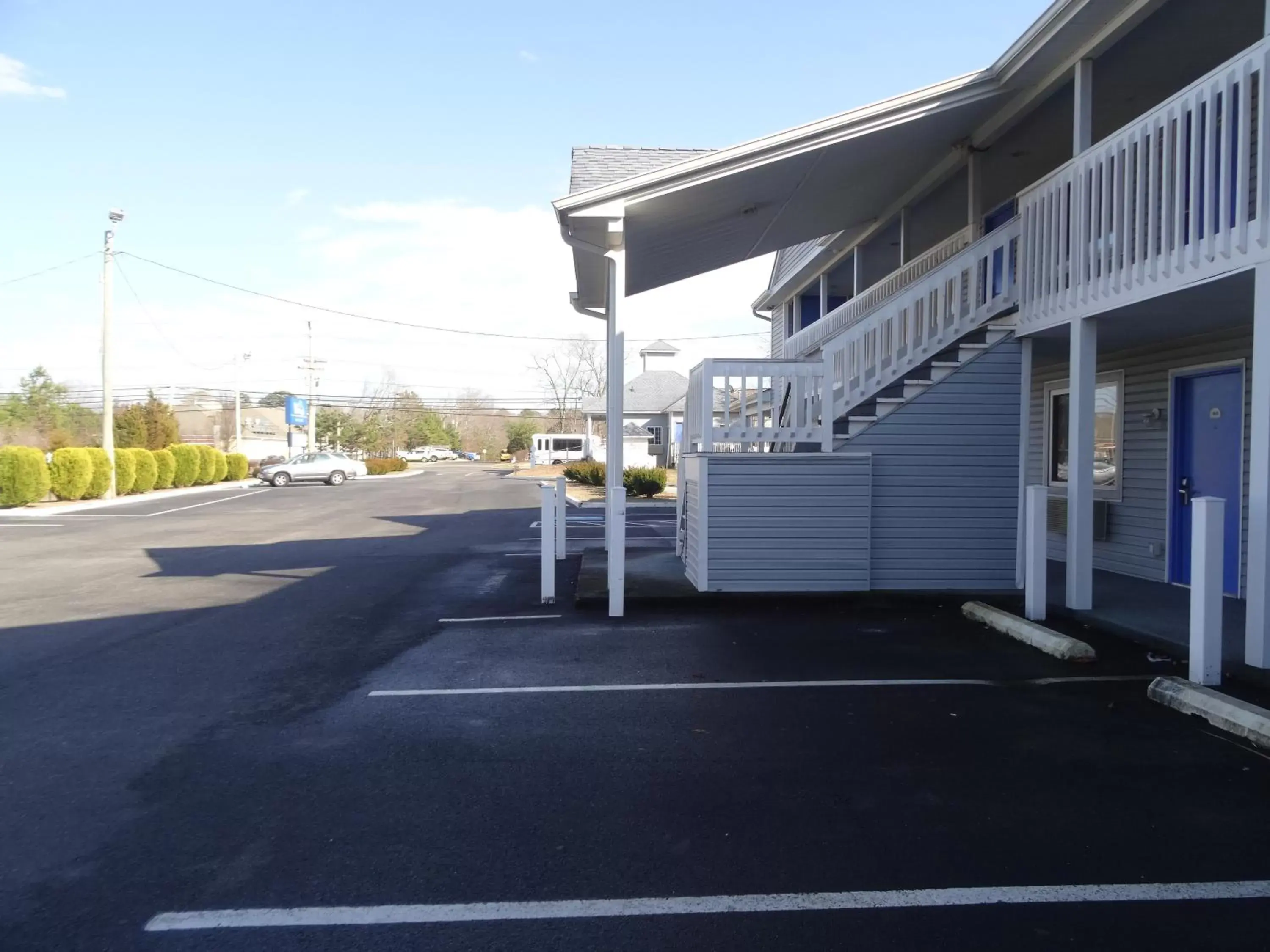 Property Building in Village Inn & Suites - Smithville