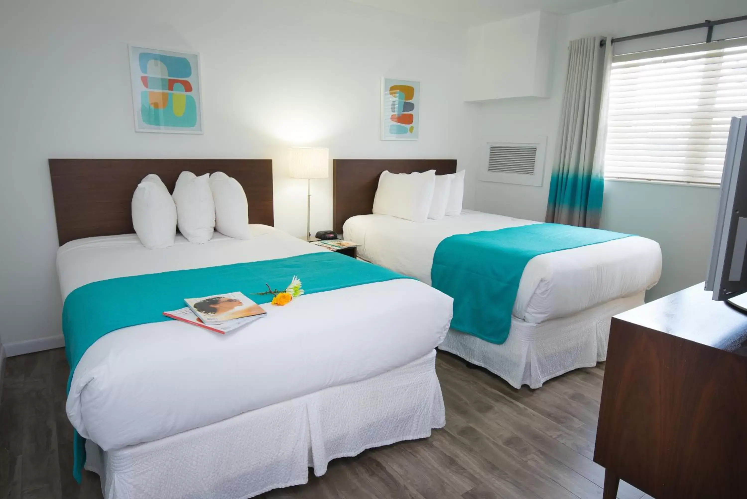 Bedroom, Bed in Regency Inn & Suites Sarasota