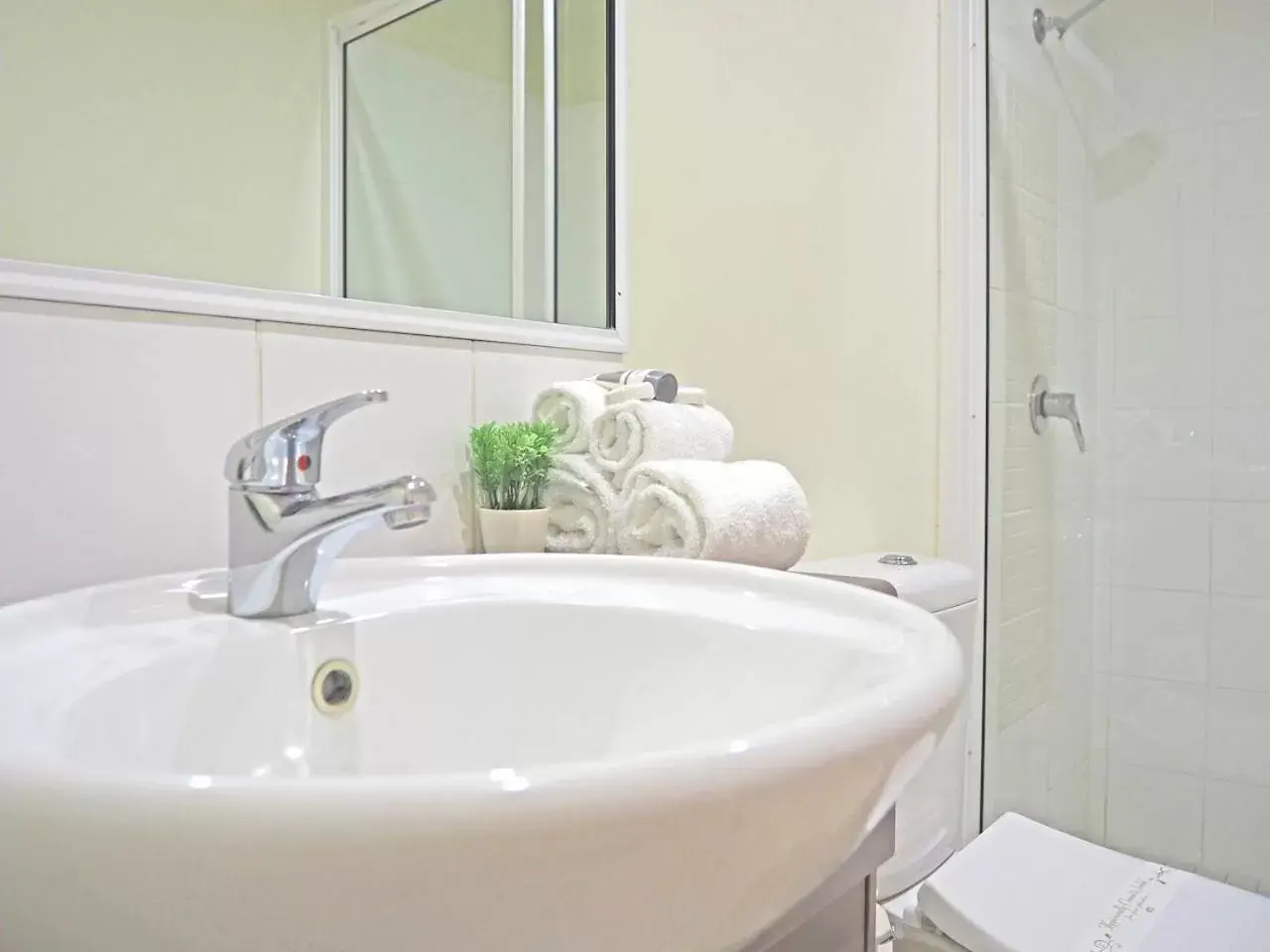 Bathroom in Southern Cross Atrium Apartments