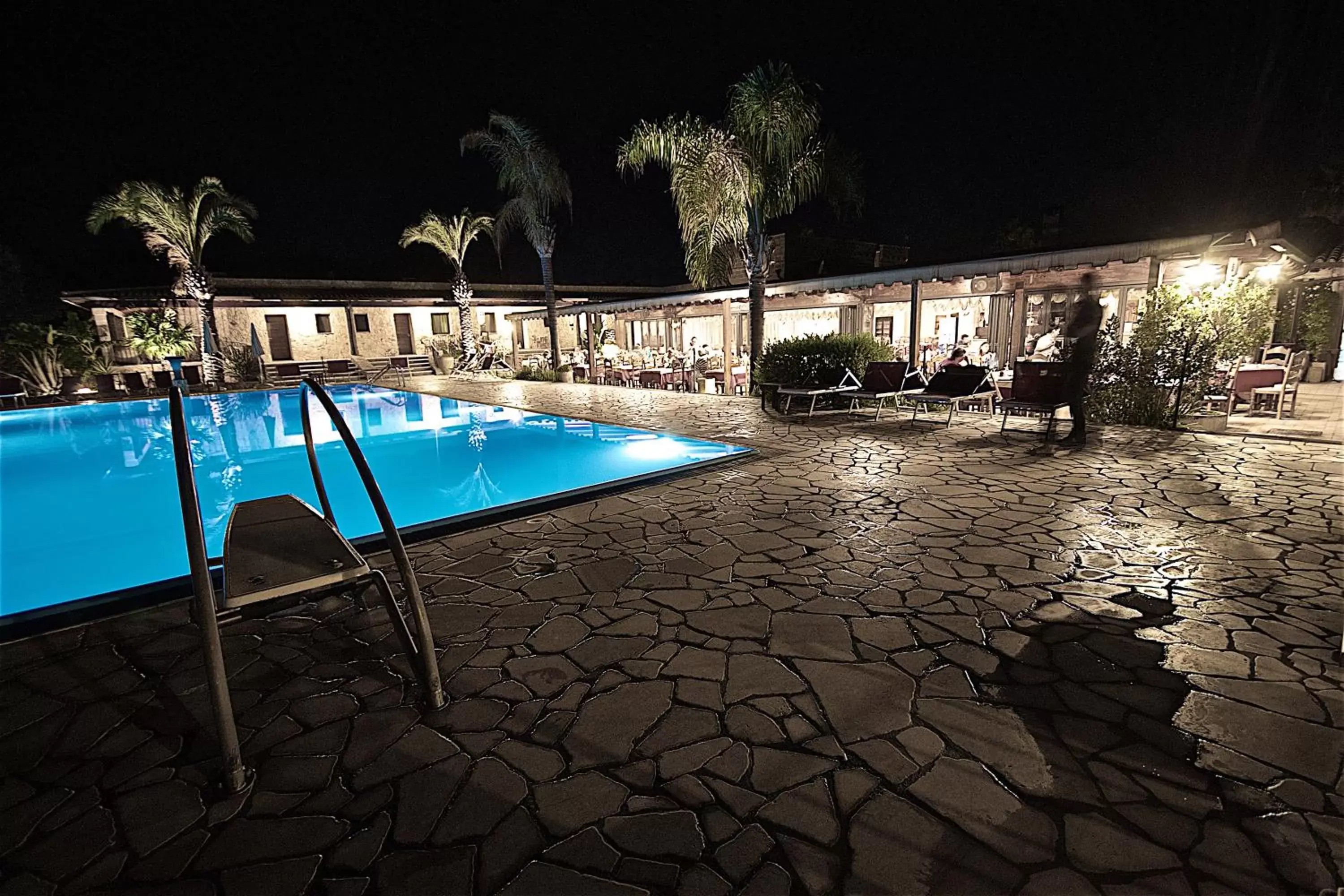 Property building, Swimming Pool in Hotel Masseria Le Pajare