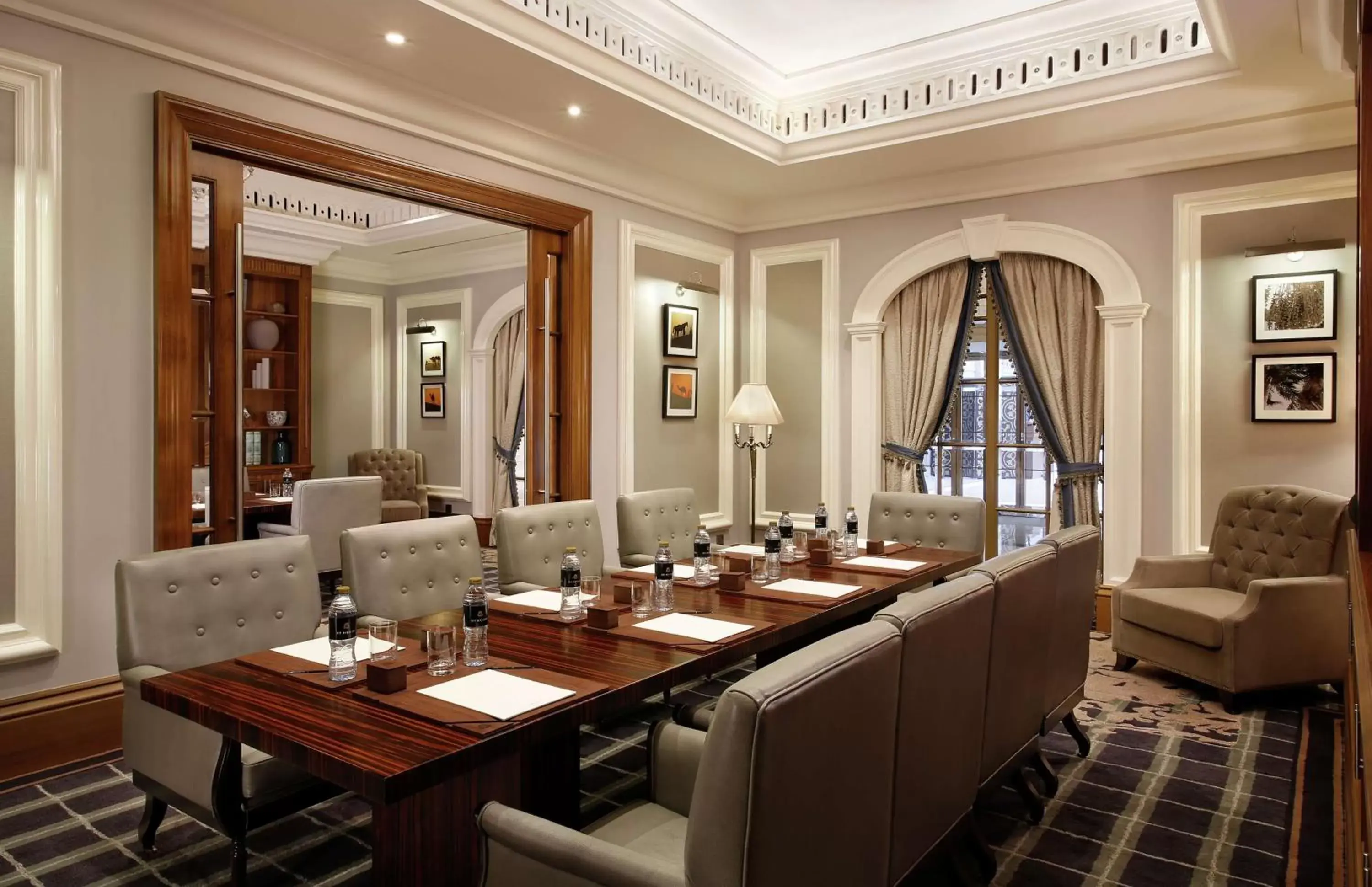 Meeting/conference room, Restaurant/Places to Eat in Habtoor Palace Dubai, LXR Hotels & Resorts