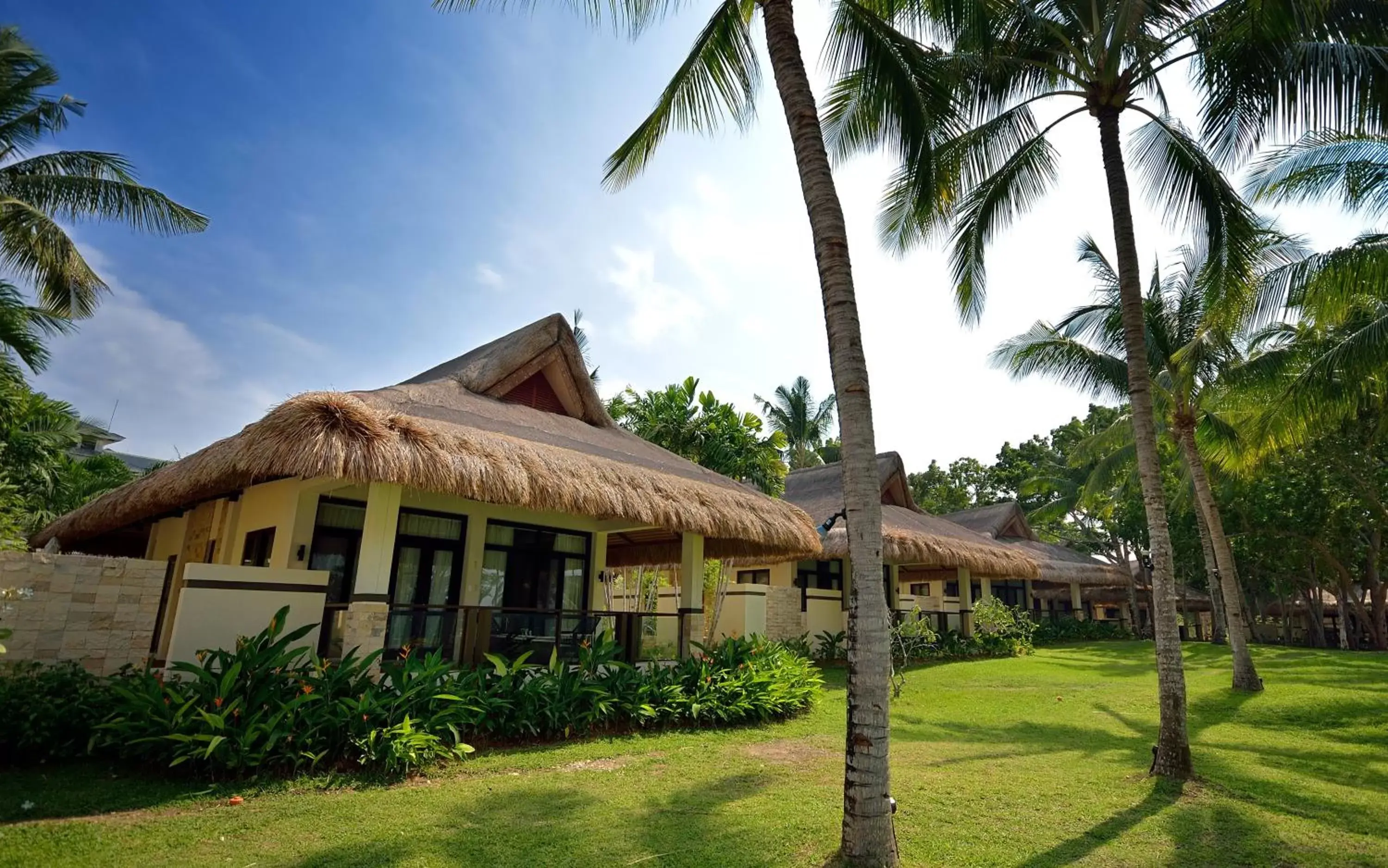 Balcony/Terrace, Property Building in Henann Resort Alona Beach