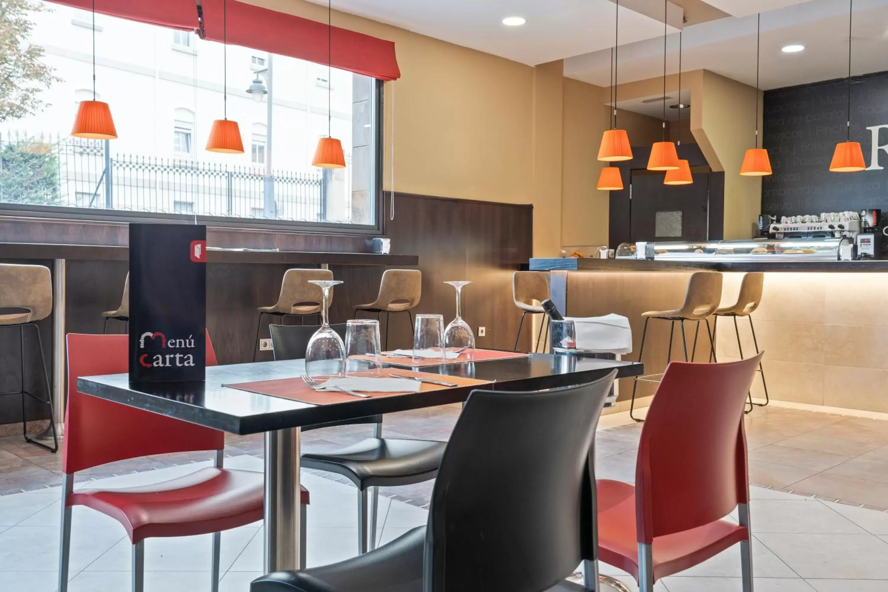 Lounge or bar, Restaurant/Places to Eat in F&G Logroño