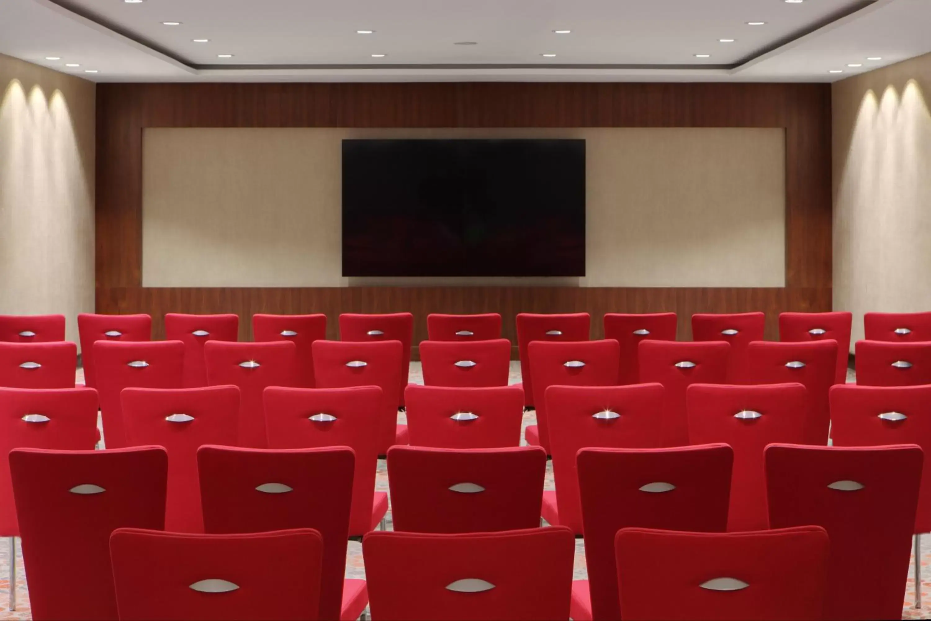 Meeting/conference room in Holiday Inn Jeddah Gateway, an IHG Hotel