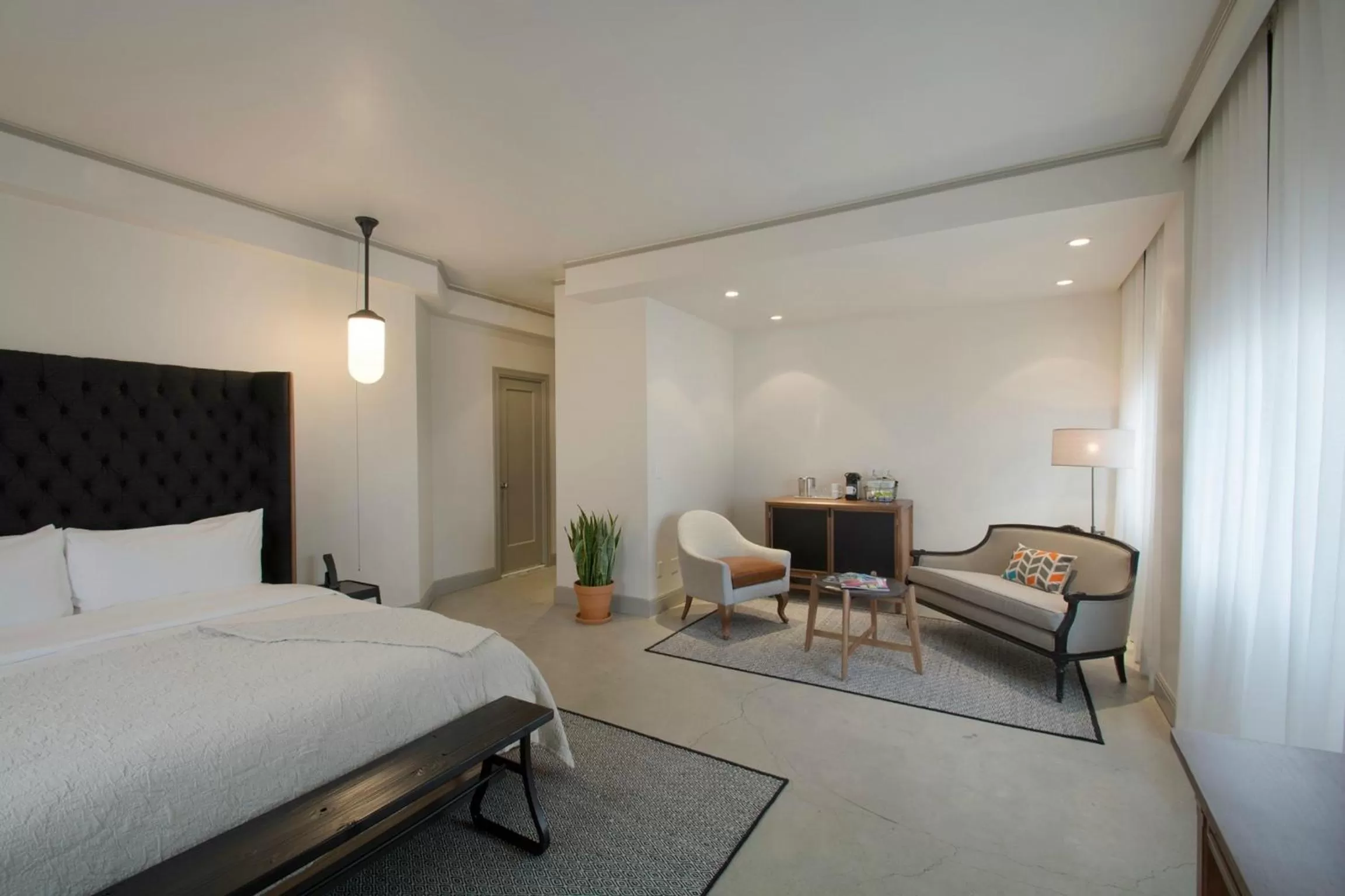 Photo of the whole room, Bed in Hotel G San Francisco