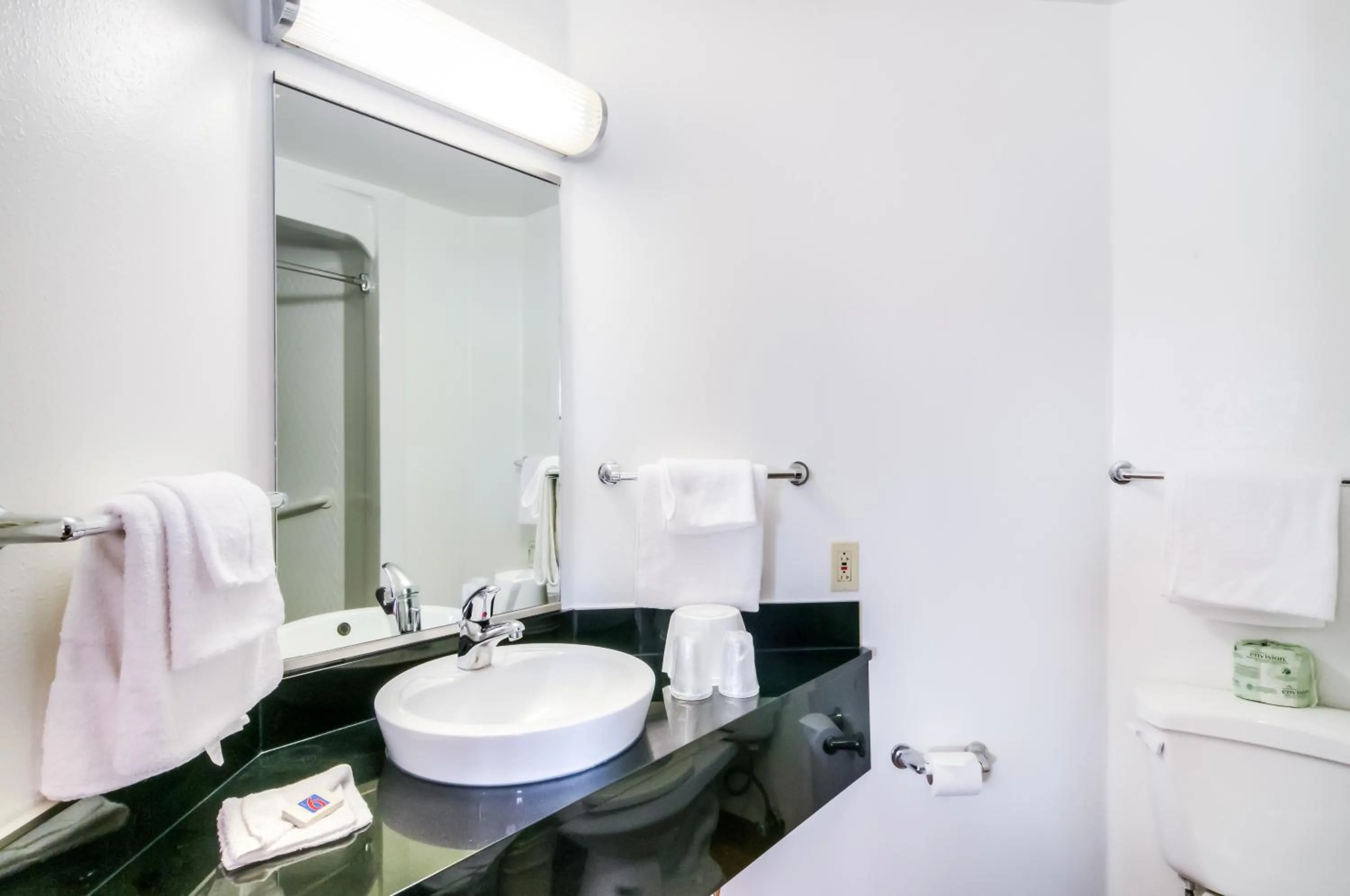 Bathroom in Motel 6-Joliet, IL - Chicago - I-55