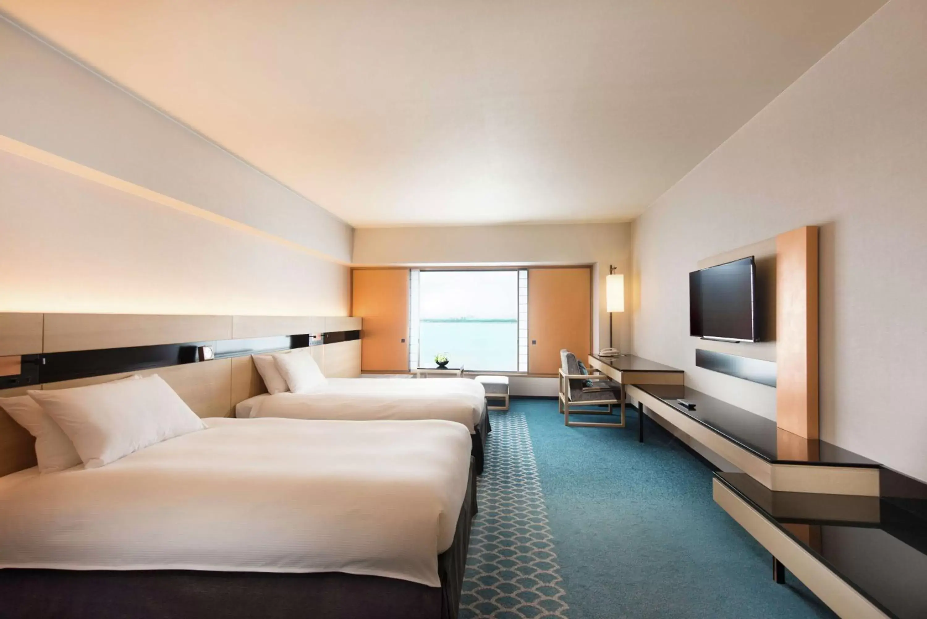 Bedroom in Hilton Tokyo Bay