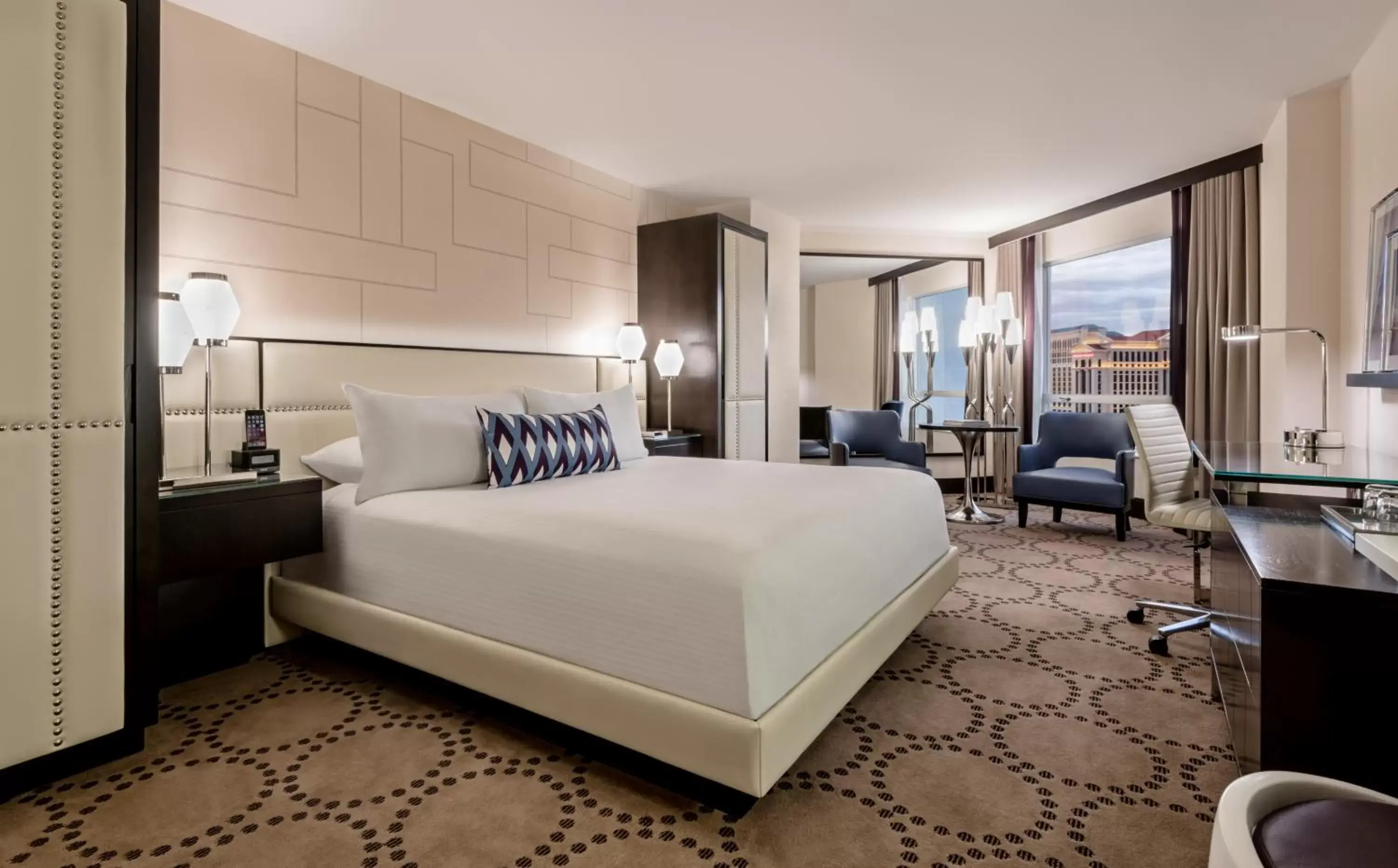 Photo of the whole room, Bed in Harrah's Las Vegas Hotel & Casino