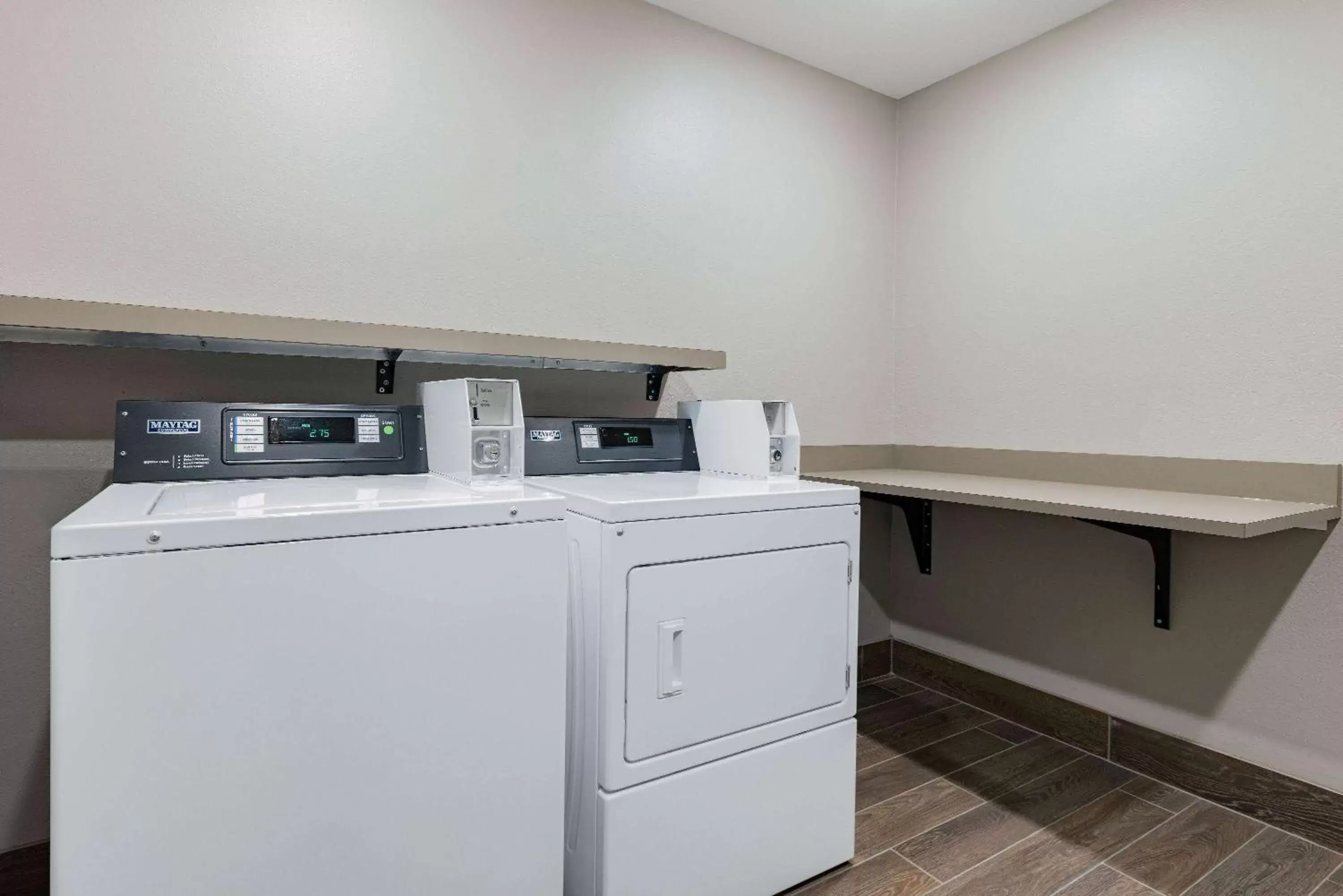 On site, Kitchen/Kitchenette in AmericInn by Wyndham International Falls