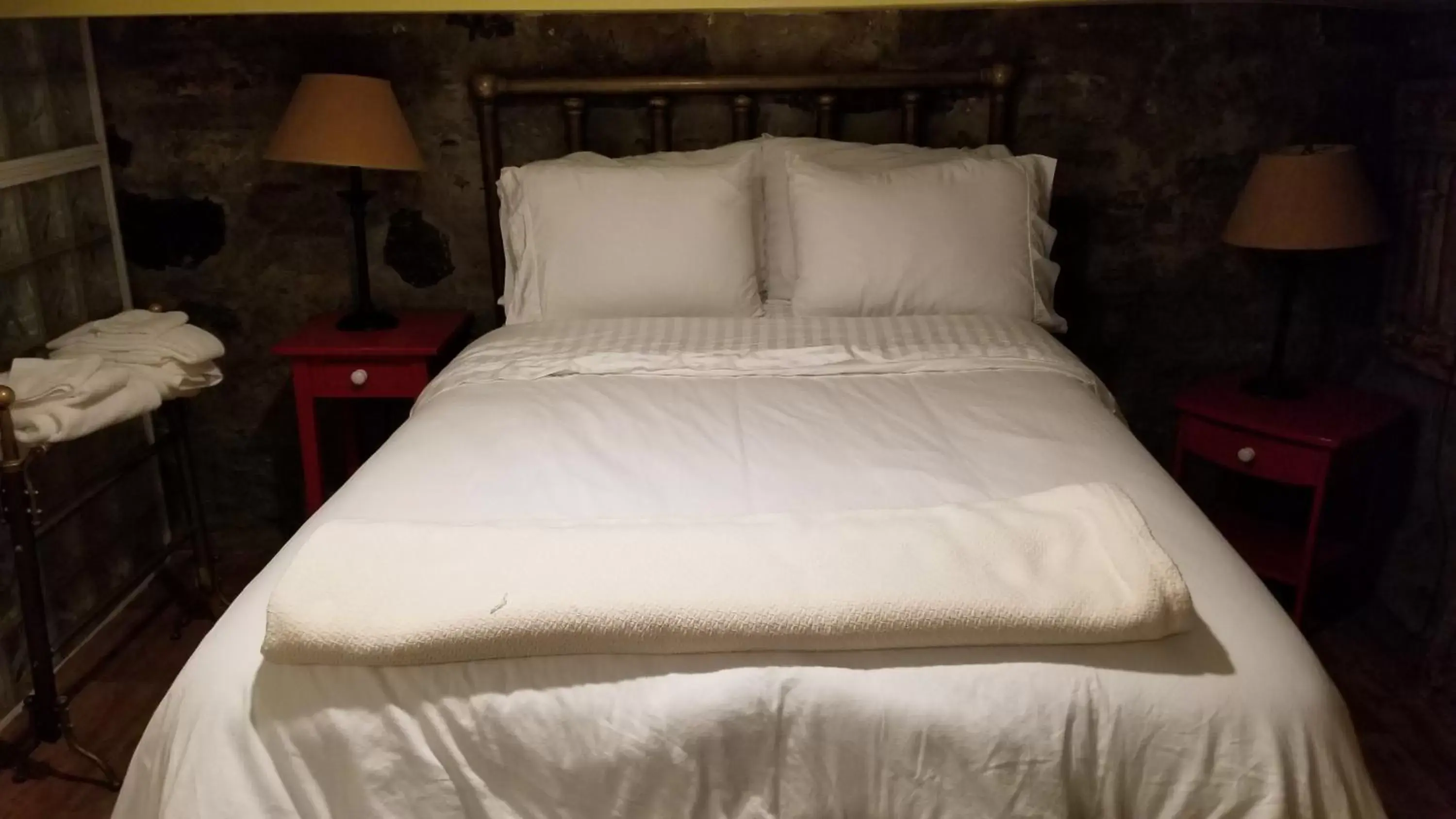 Bed in Incentra Village Hotel