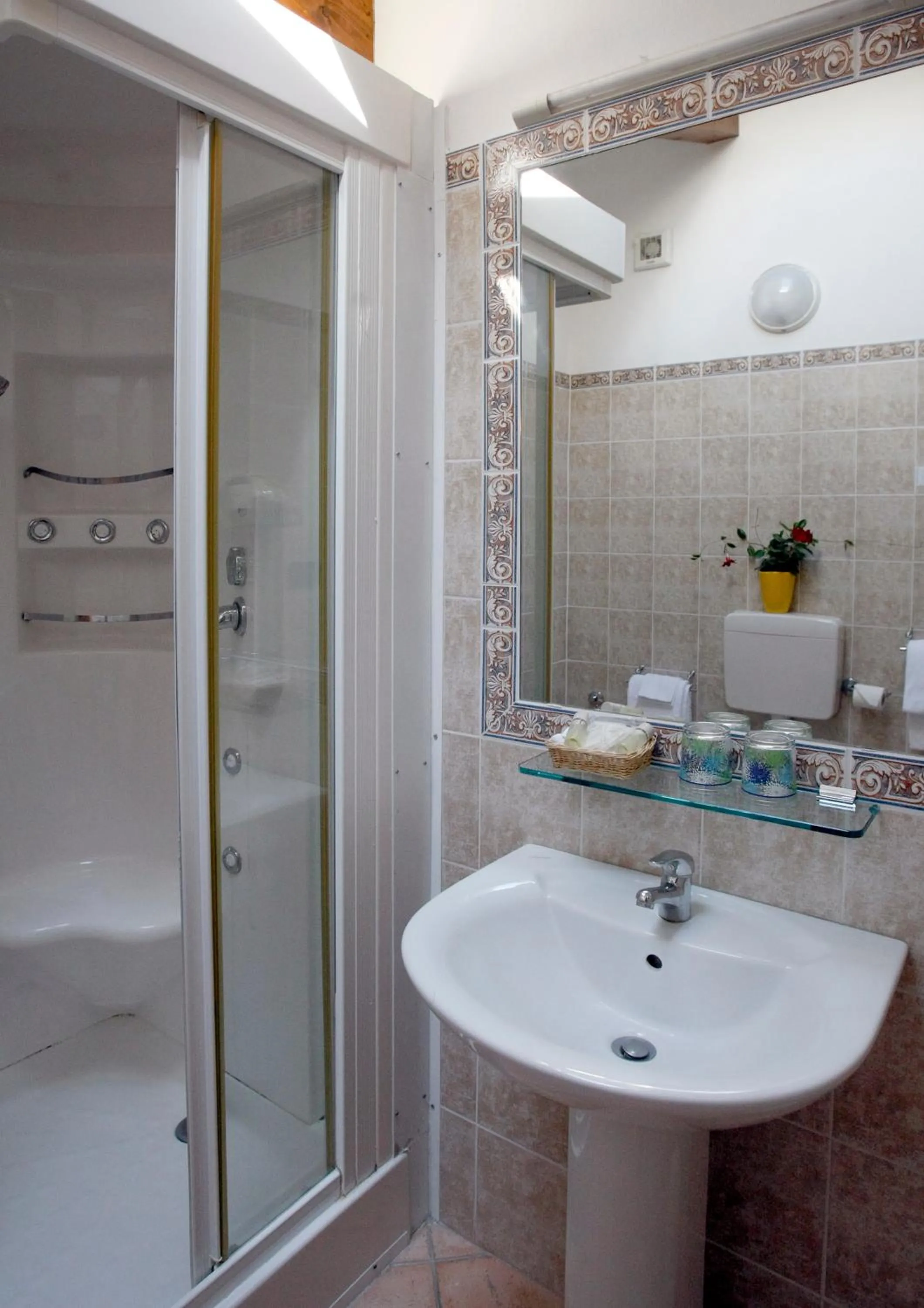 Bathroom in Albergo Al Viale