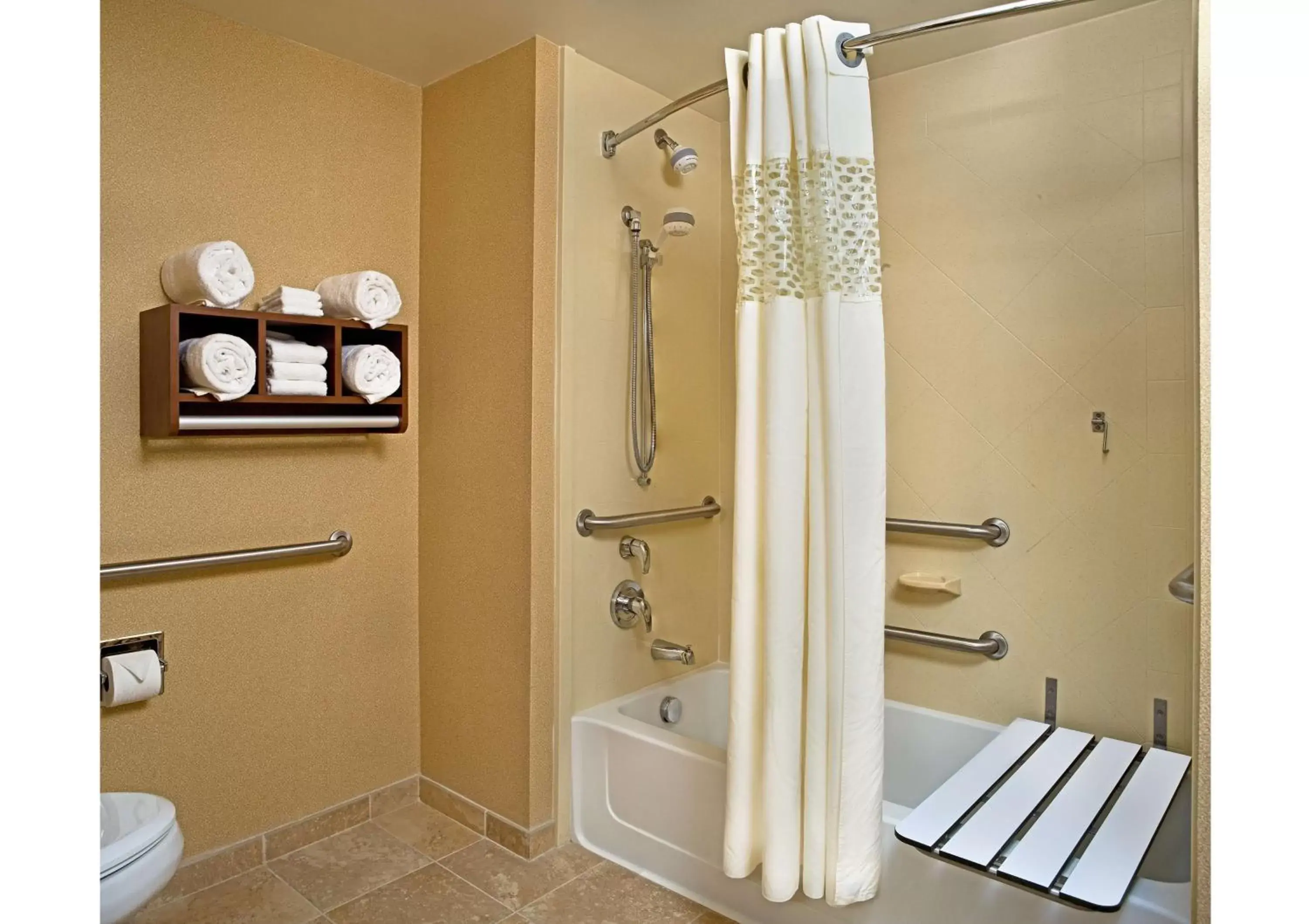 Bathroom in Hampton Inn & Suites Pittsburgh-Meadow Lands