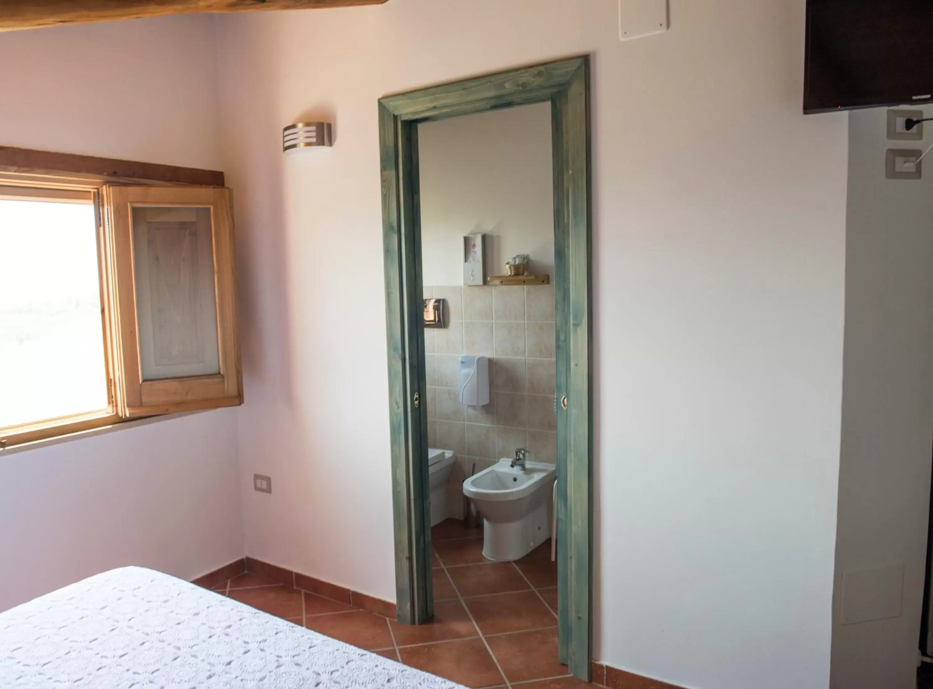 Photo of the whole room, Bathroom in B&B Rifugio tra gli Ulivi