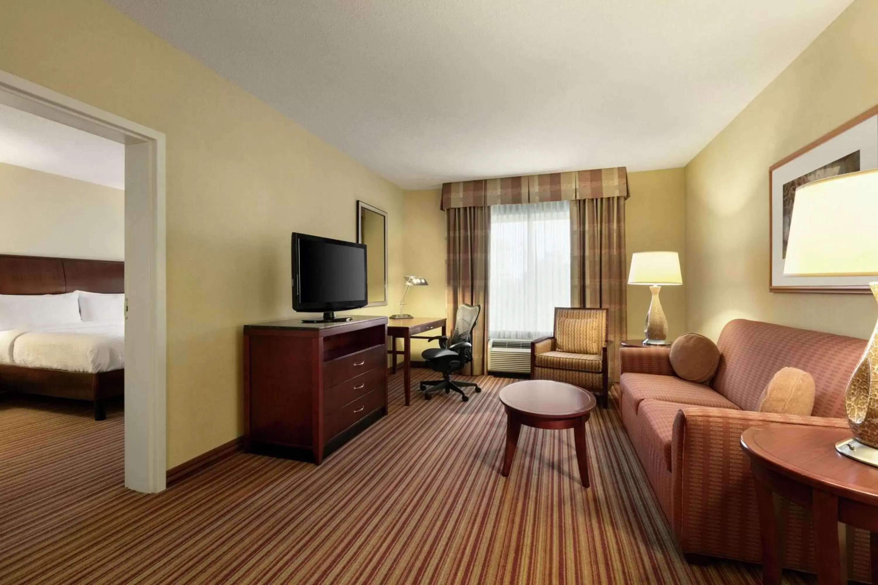 Bedroom, Seating Area in Hilton Garden Inn Fort Myers Airport/FGCU