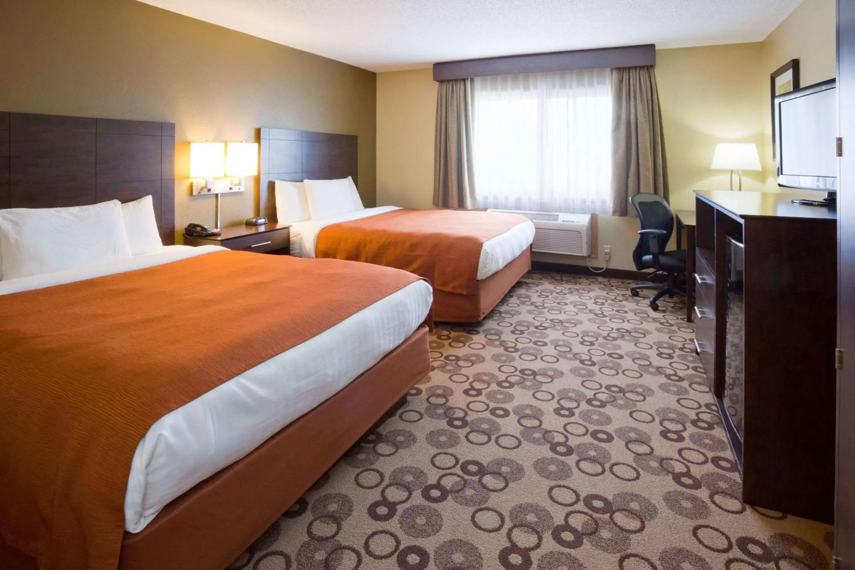 Photo of the whole room, Bed in AmericInn by Wyndham Blue Earth
