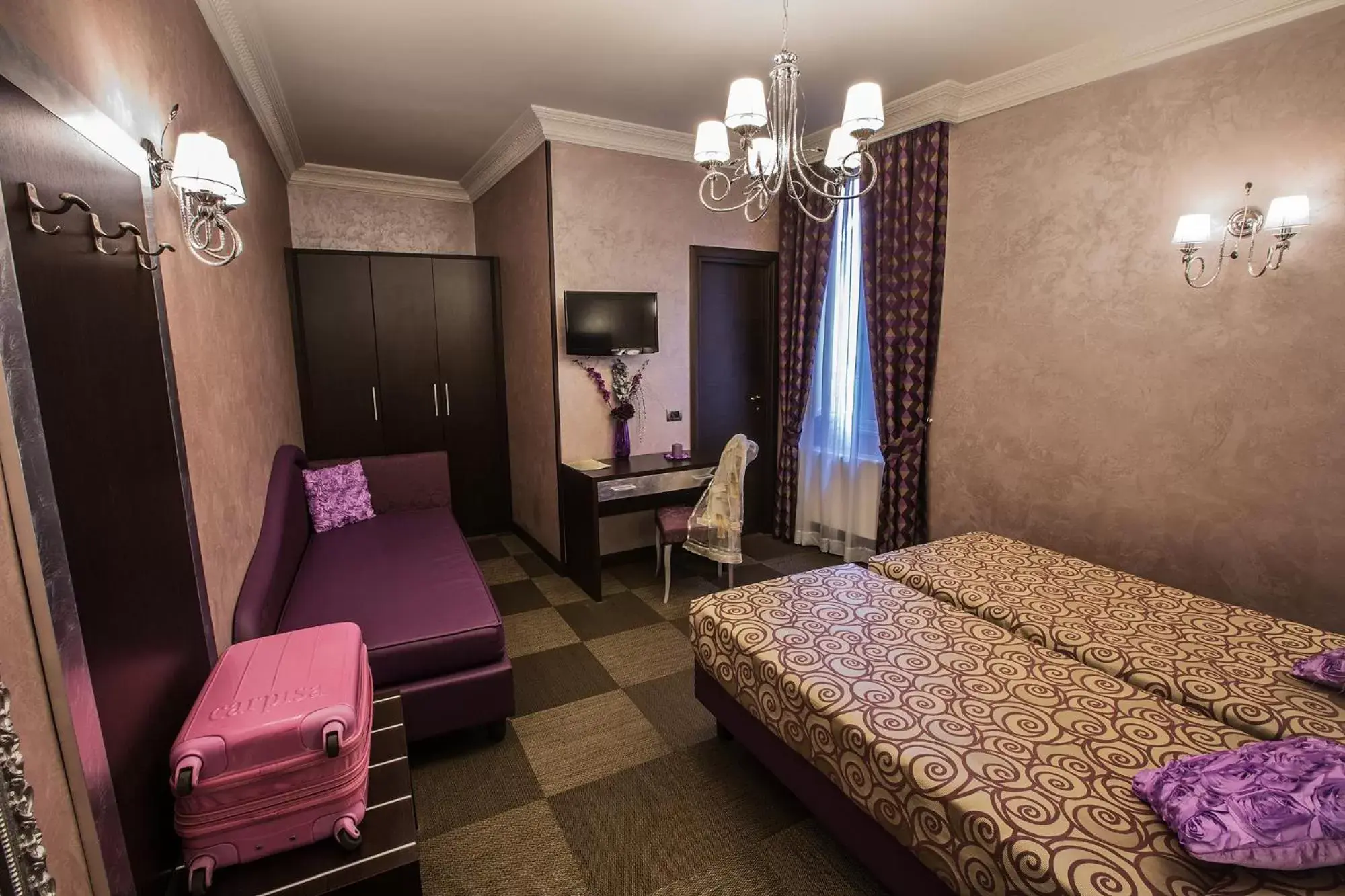 Twin Room in Hotel Romano