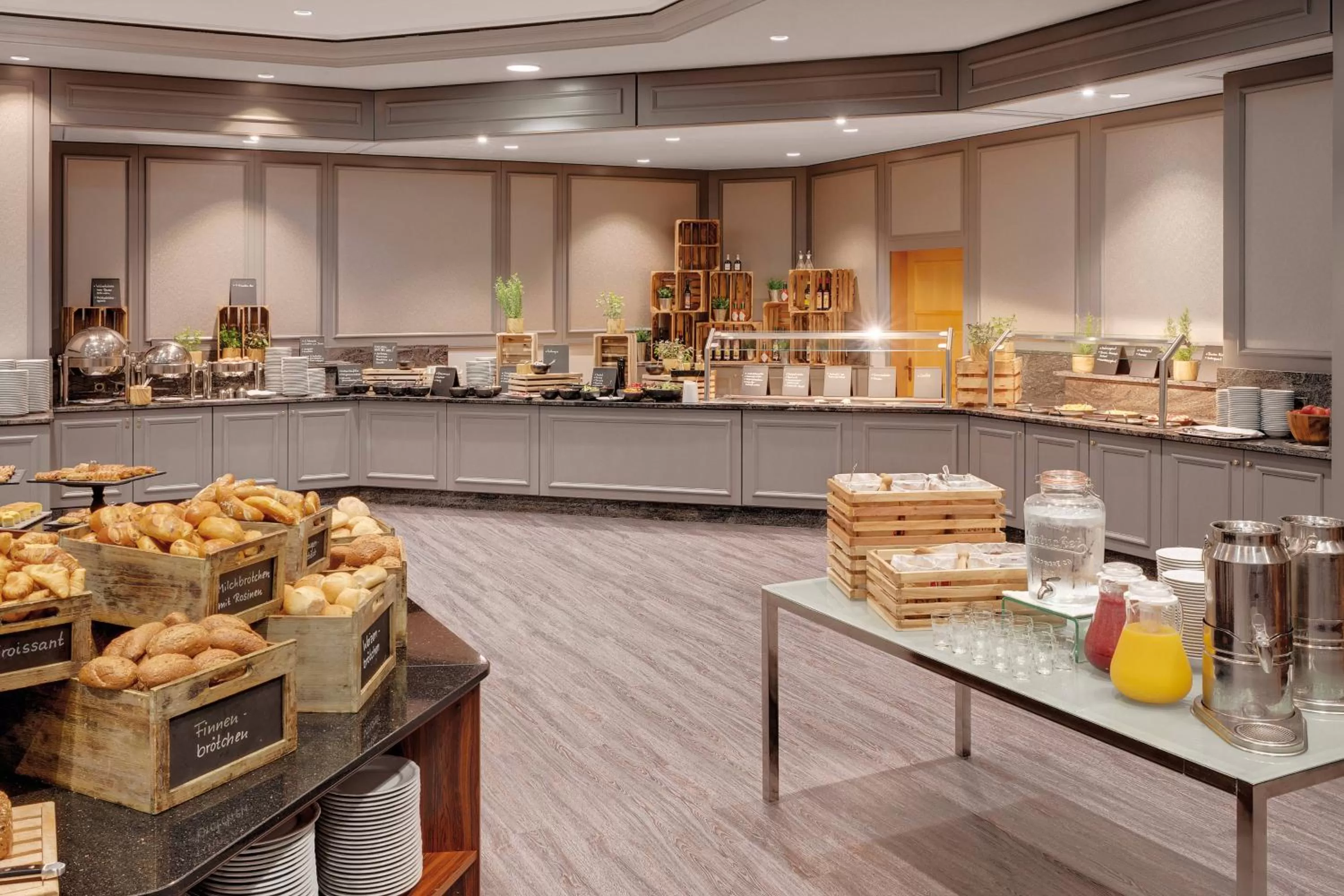 Restaurant/places to eat in Bilderberg Bellevue Hotel Dresden