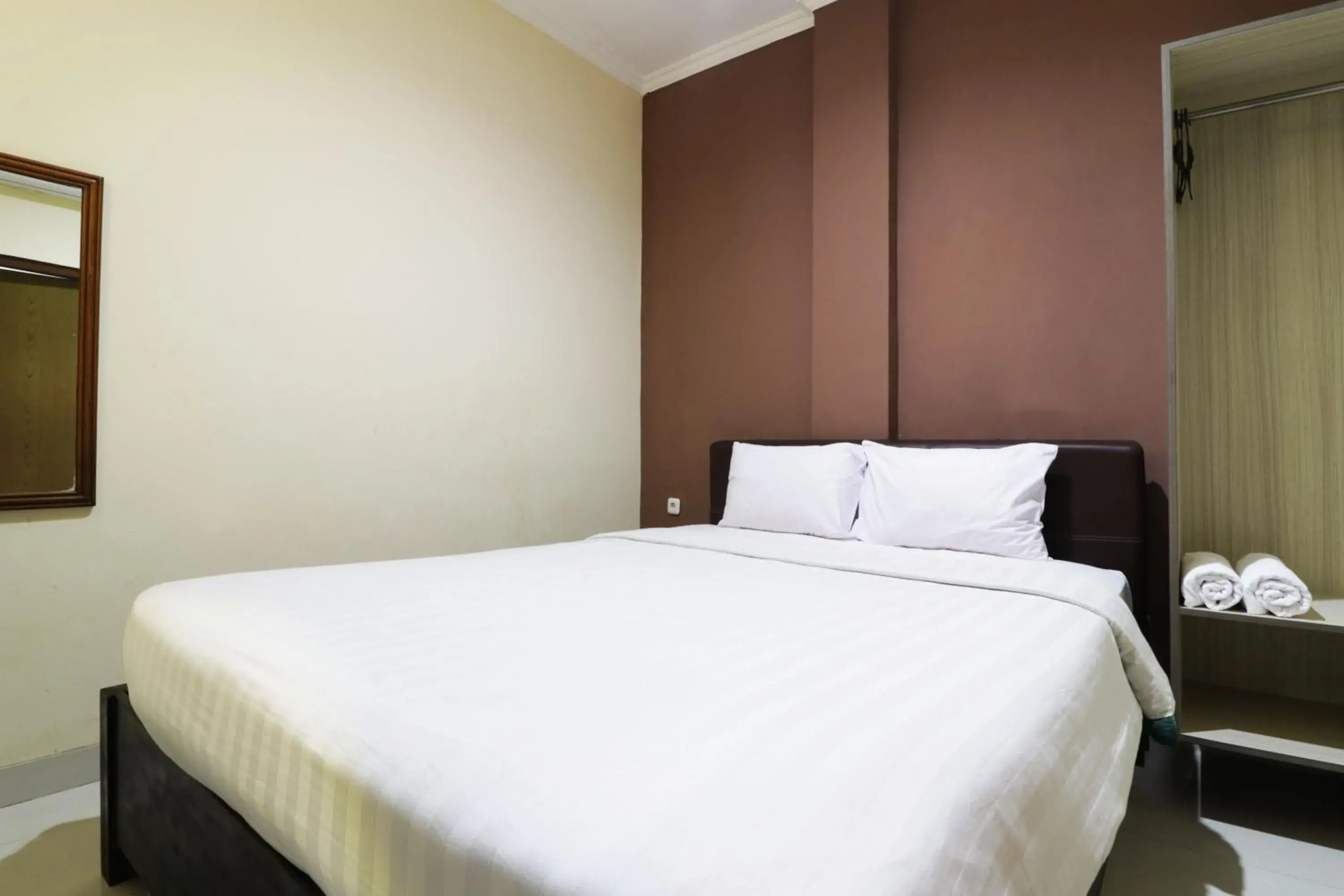 Bedroom, Bed in Hotel Istana Bungur