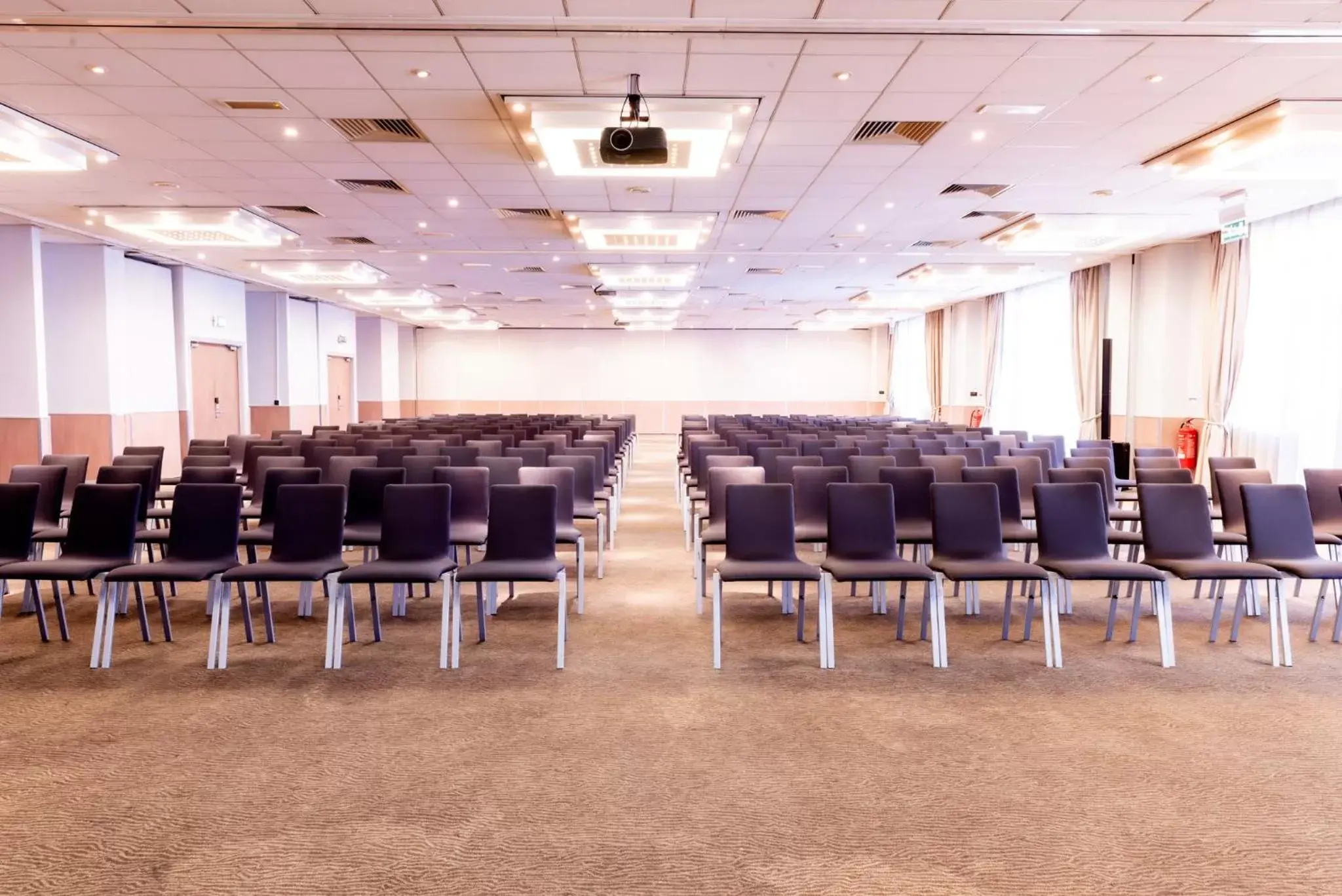 Meeting/conference room in Novotel Southampton