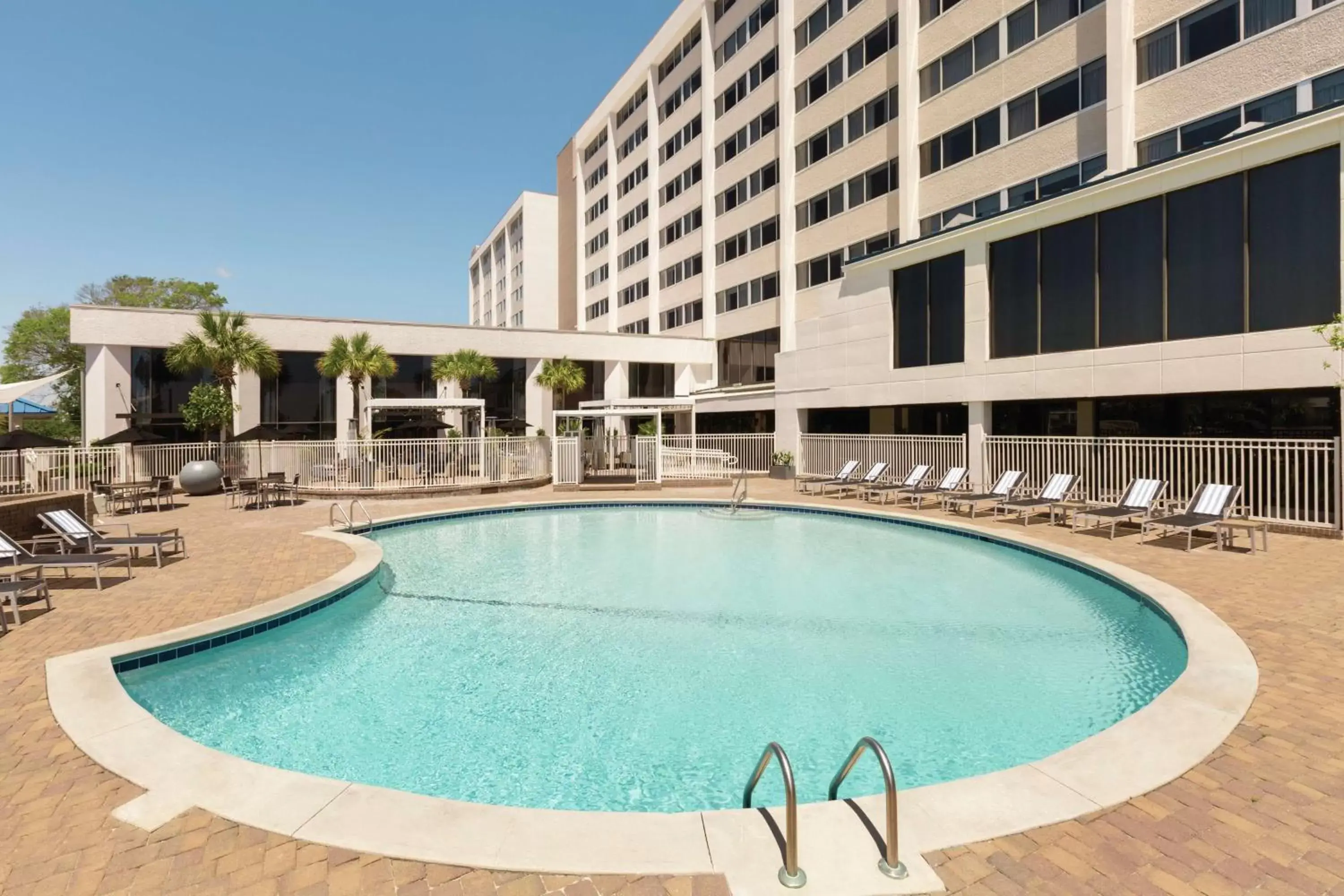 Pool view, Swimming Pool in Hotel Ballast Wilmington, Tapestry Collection by Hilton