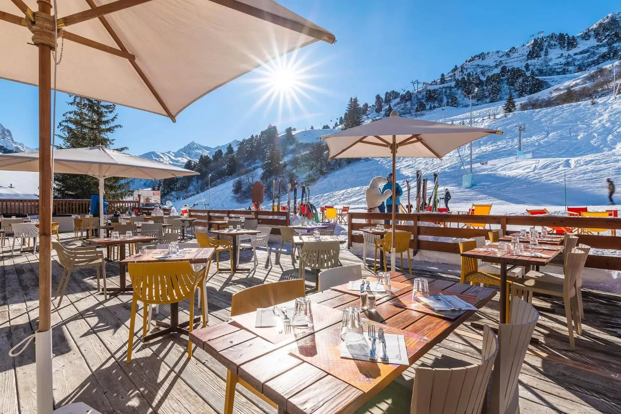 Balcony/Terrace, Restaurant/Places to Eat in Hotel Les Arolles