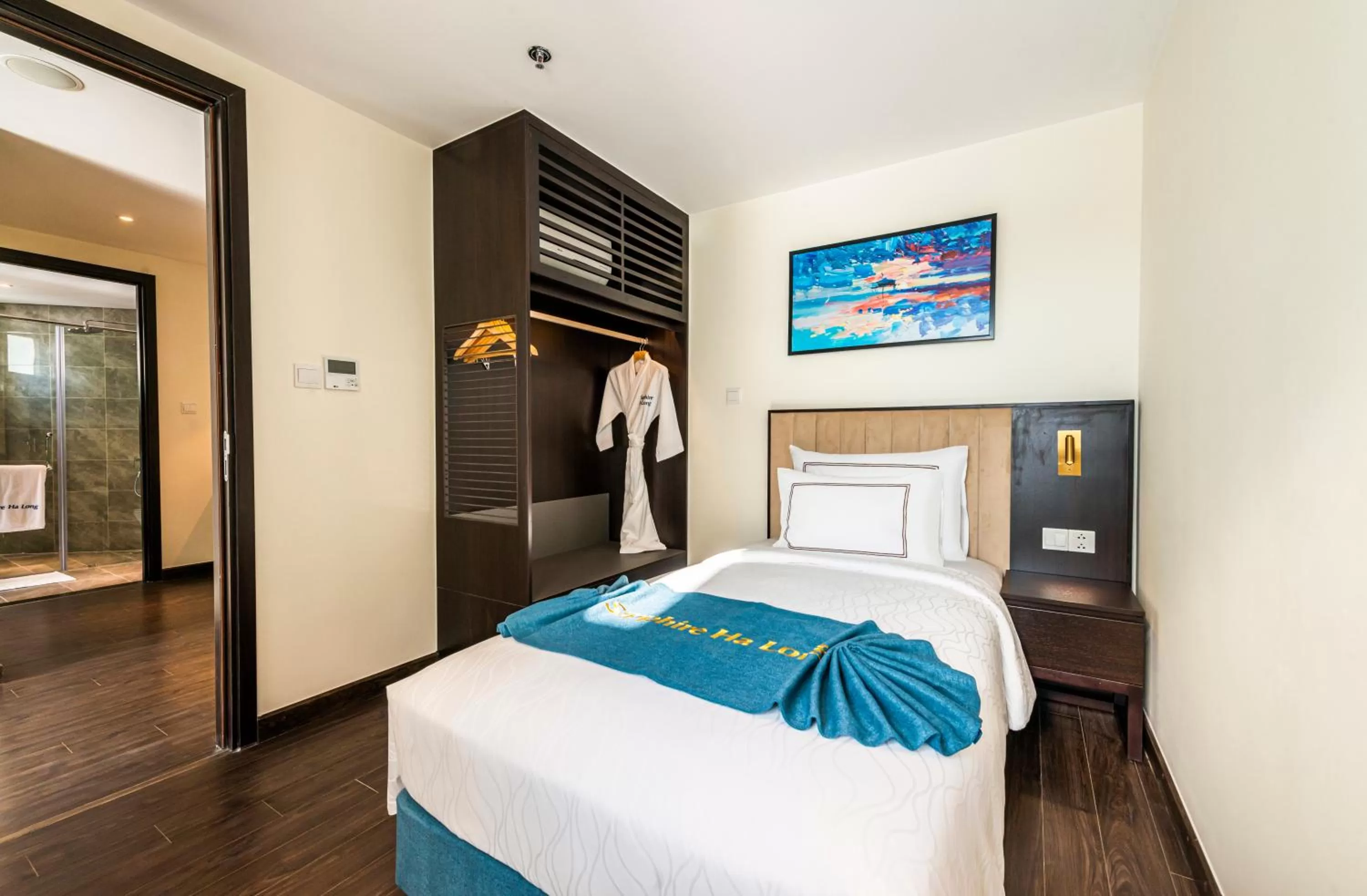 Bedroom in Best Western Premier Sapphire Ha Long