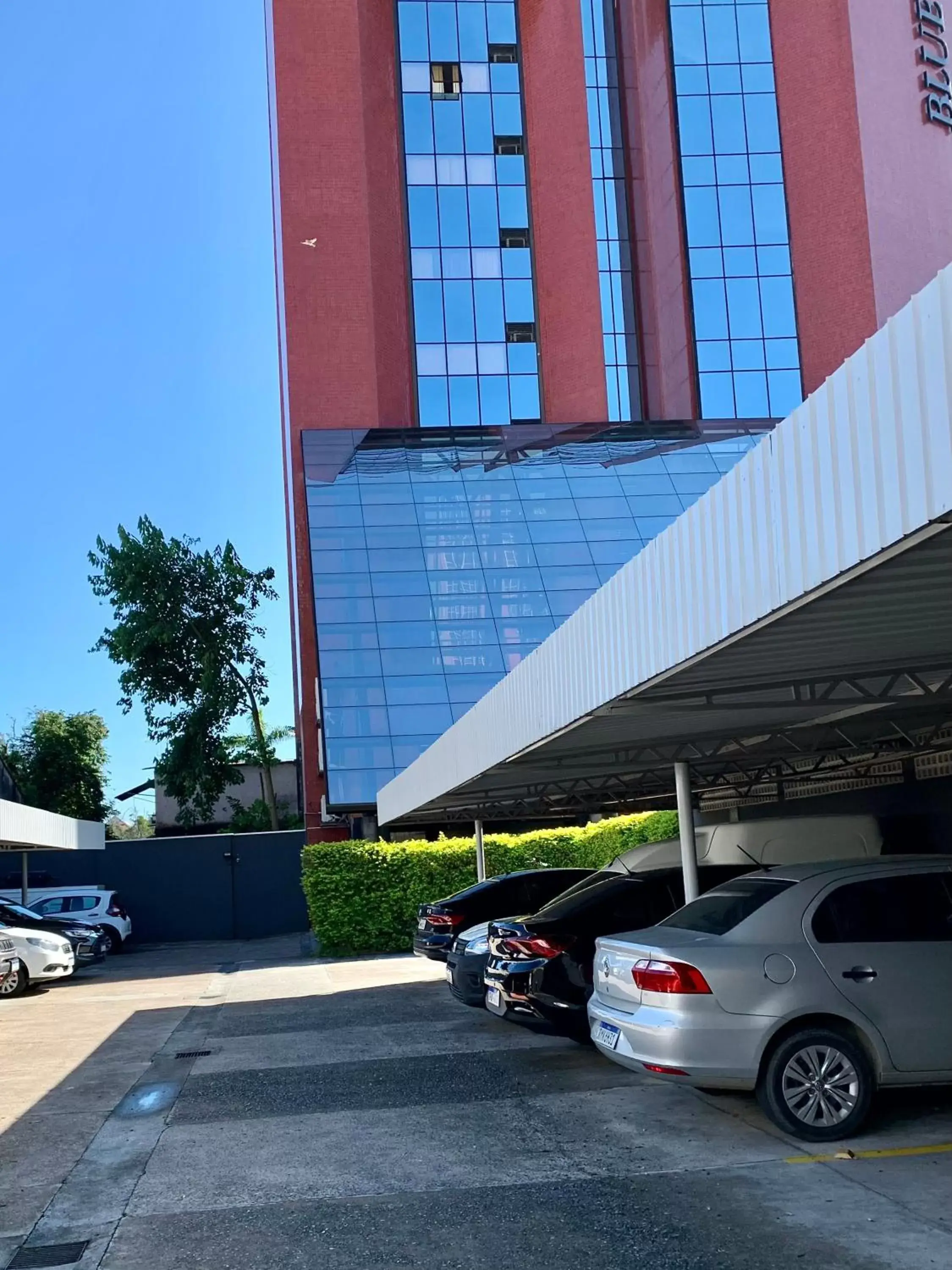 Parking, Property Building in Blue Tree Towers Joinville