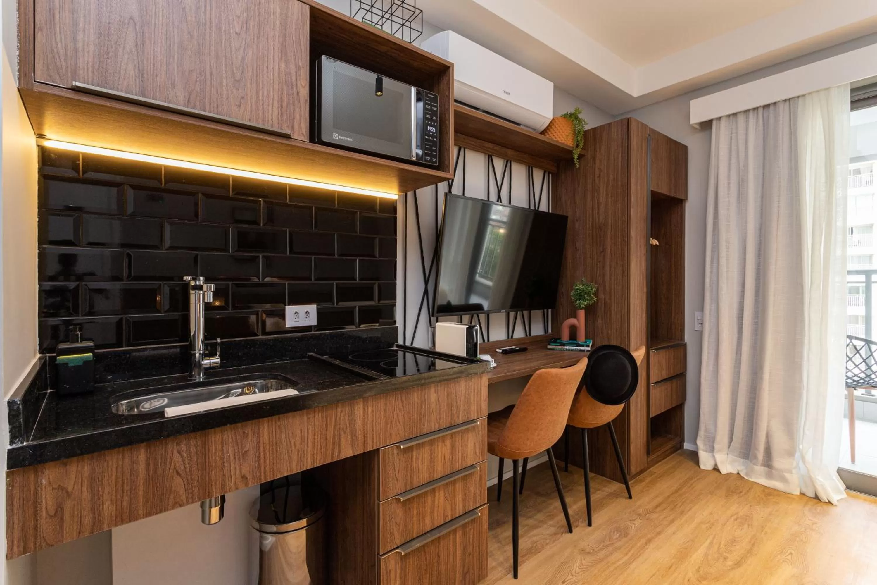 Kitchen or kitchenette in Charlie Hotel Atmosfera Paulista