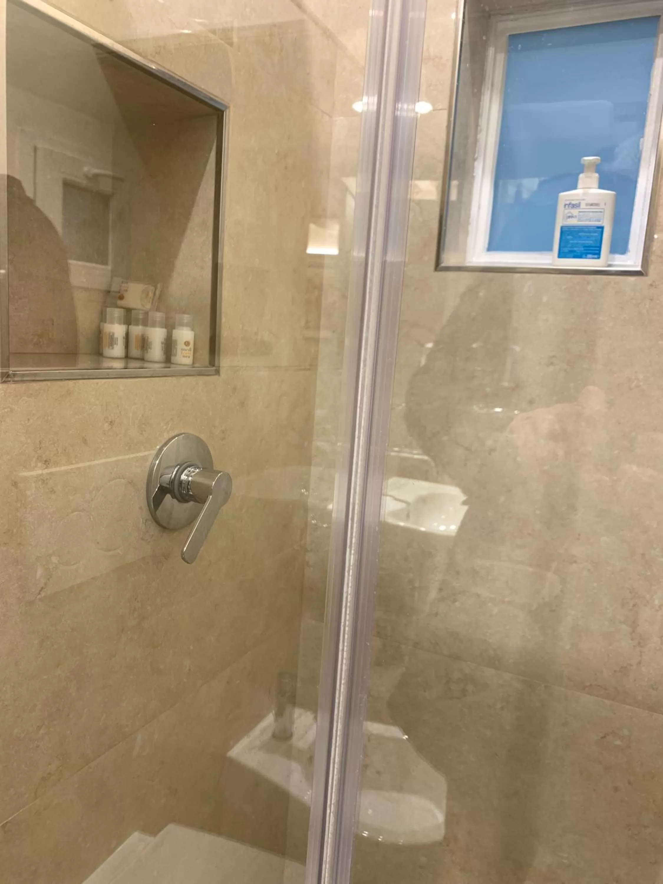 Shower, Bathroom in GB apartments