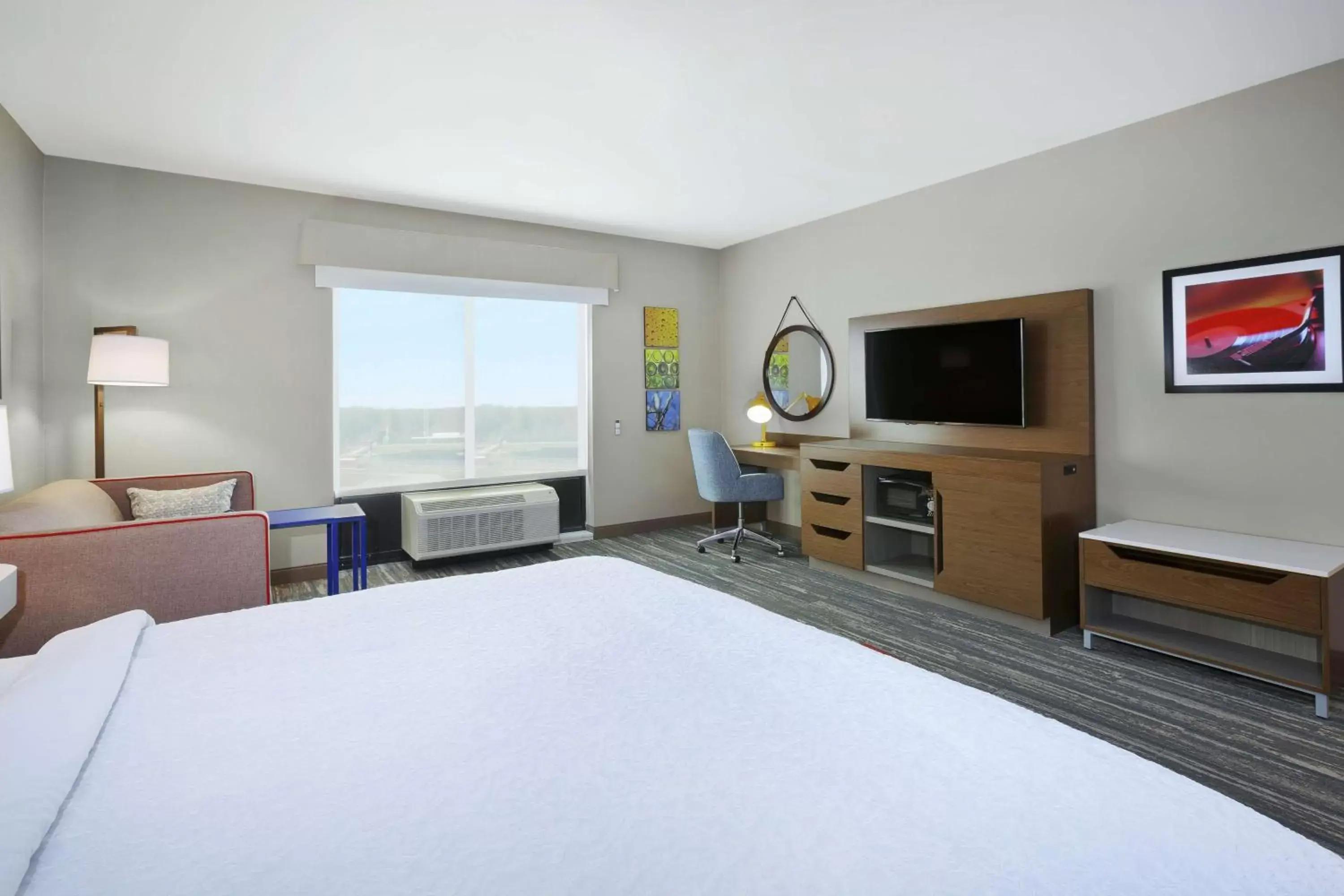 Bedroom in Hampton Inn & Suites Grandville Grand Rapids South