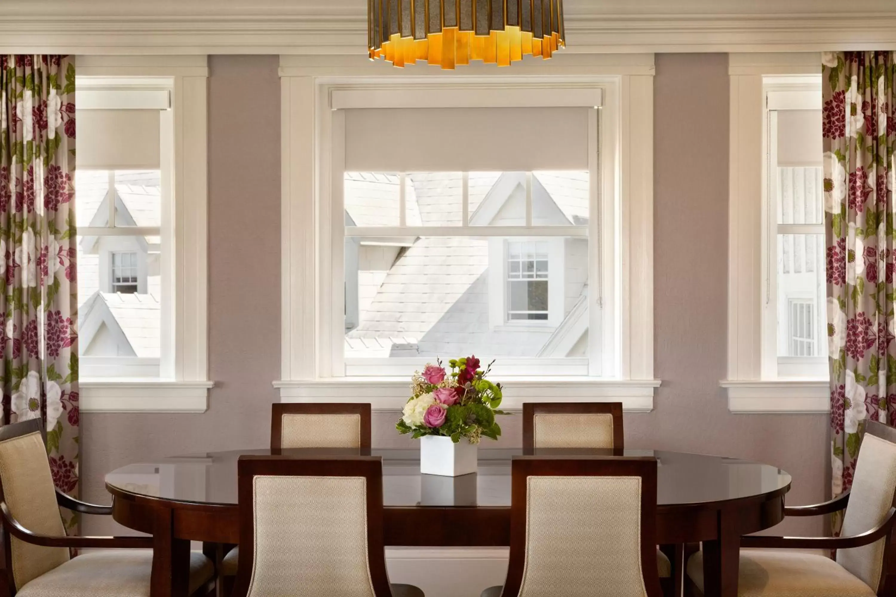 Dining area in The Claremont Club & Spa, A Fairmont Hotel